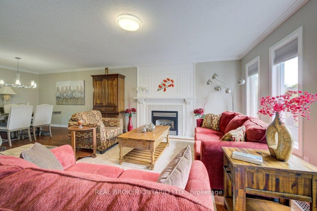 9 Balsam Trail photo 26