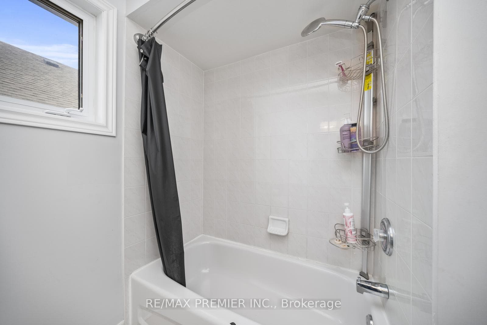 104 Monterey Road photo 27