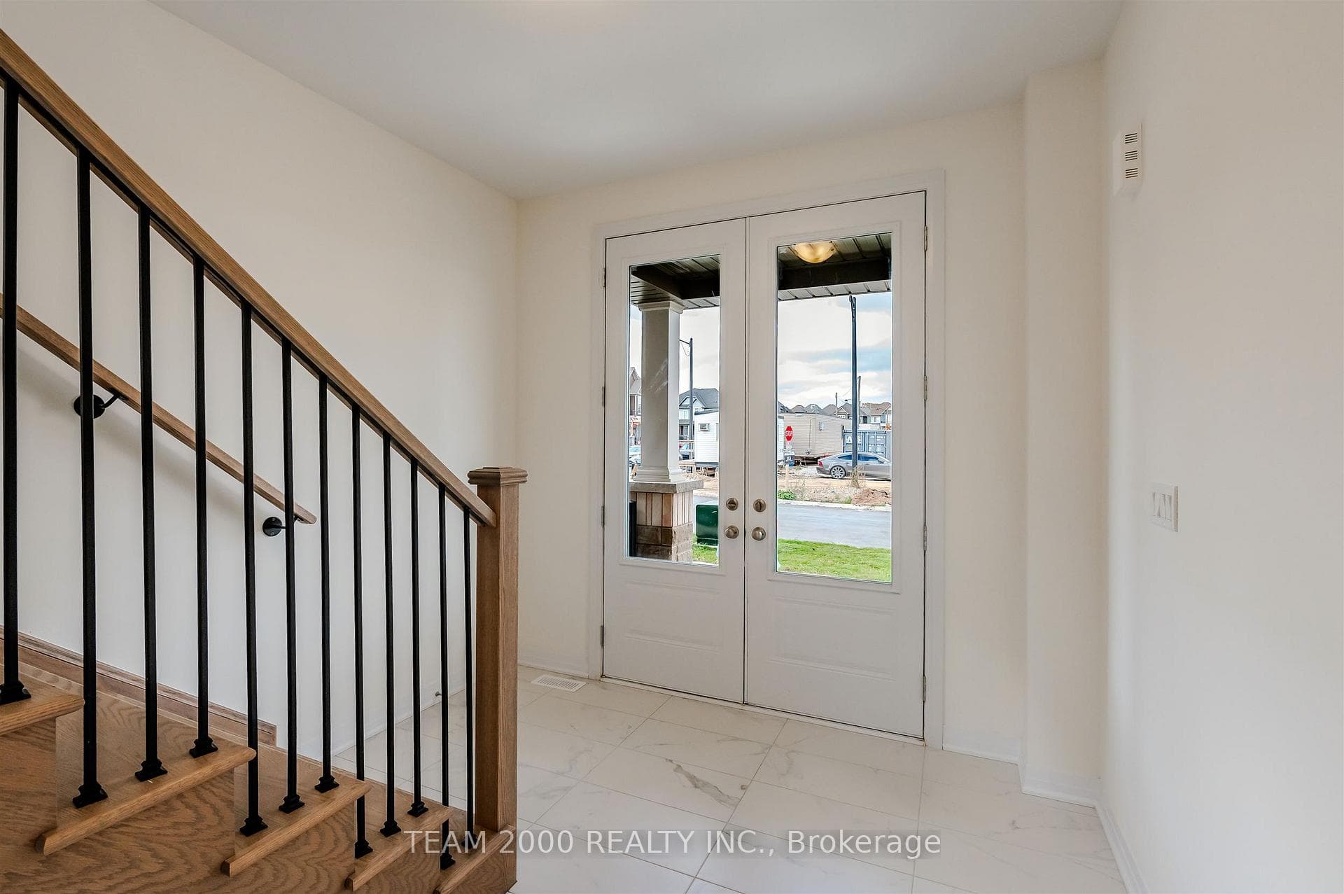 82 Conboy Drive photo 2