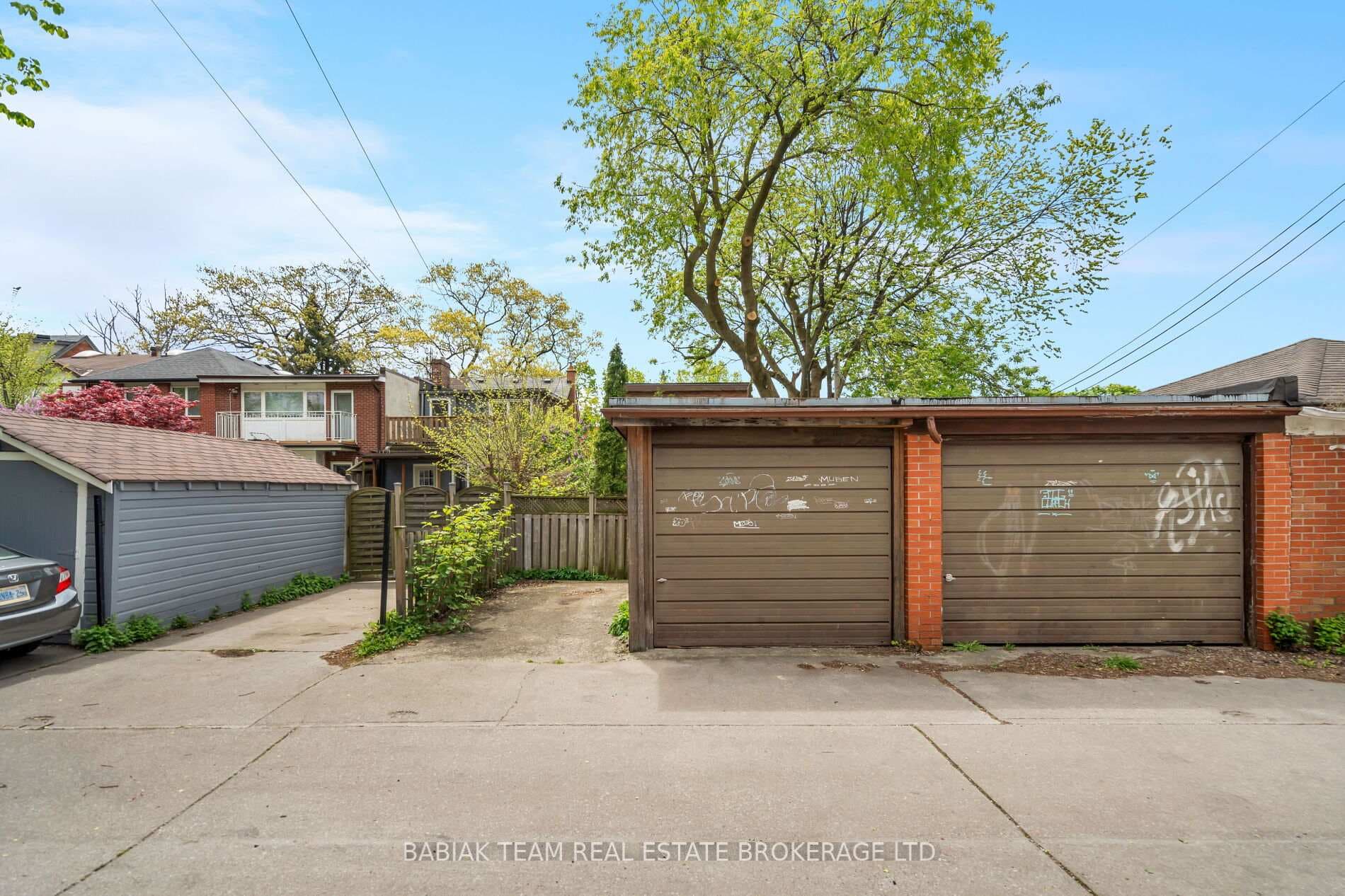 98 Abbott Avenue photo 39
