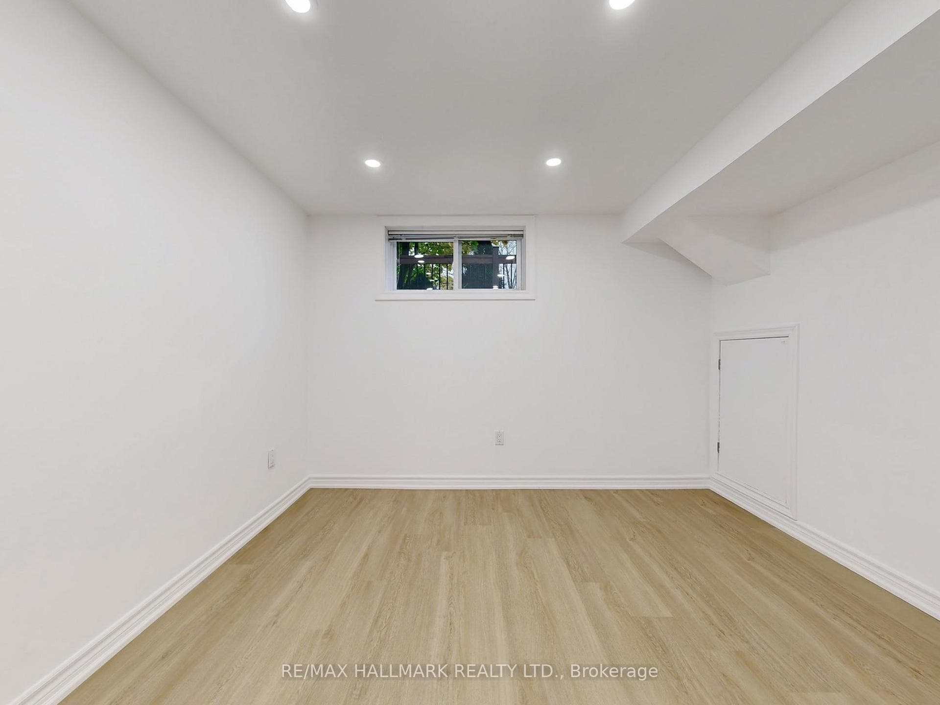 138 Armitage Drive photo 38