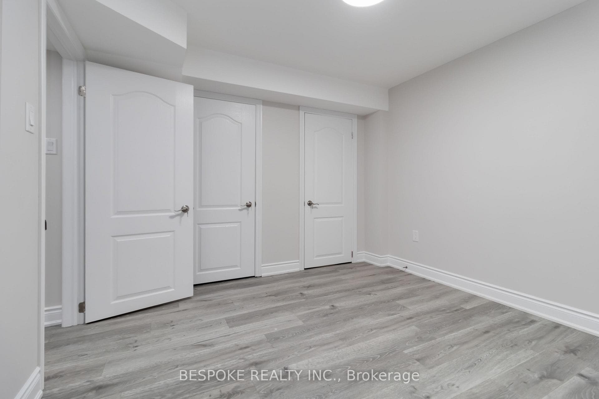 4 Avocet Gate Unit Basement photo 17