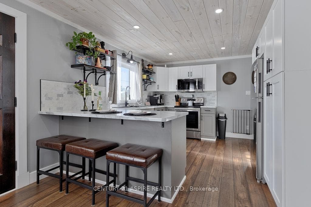 42 Mohns Avenue photo 13