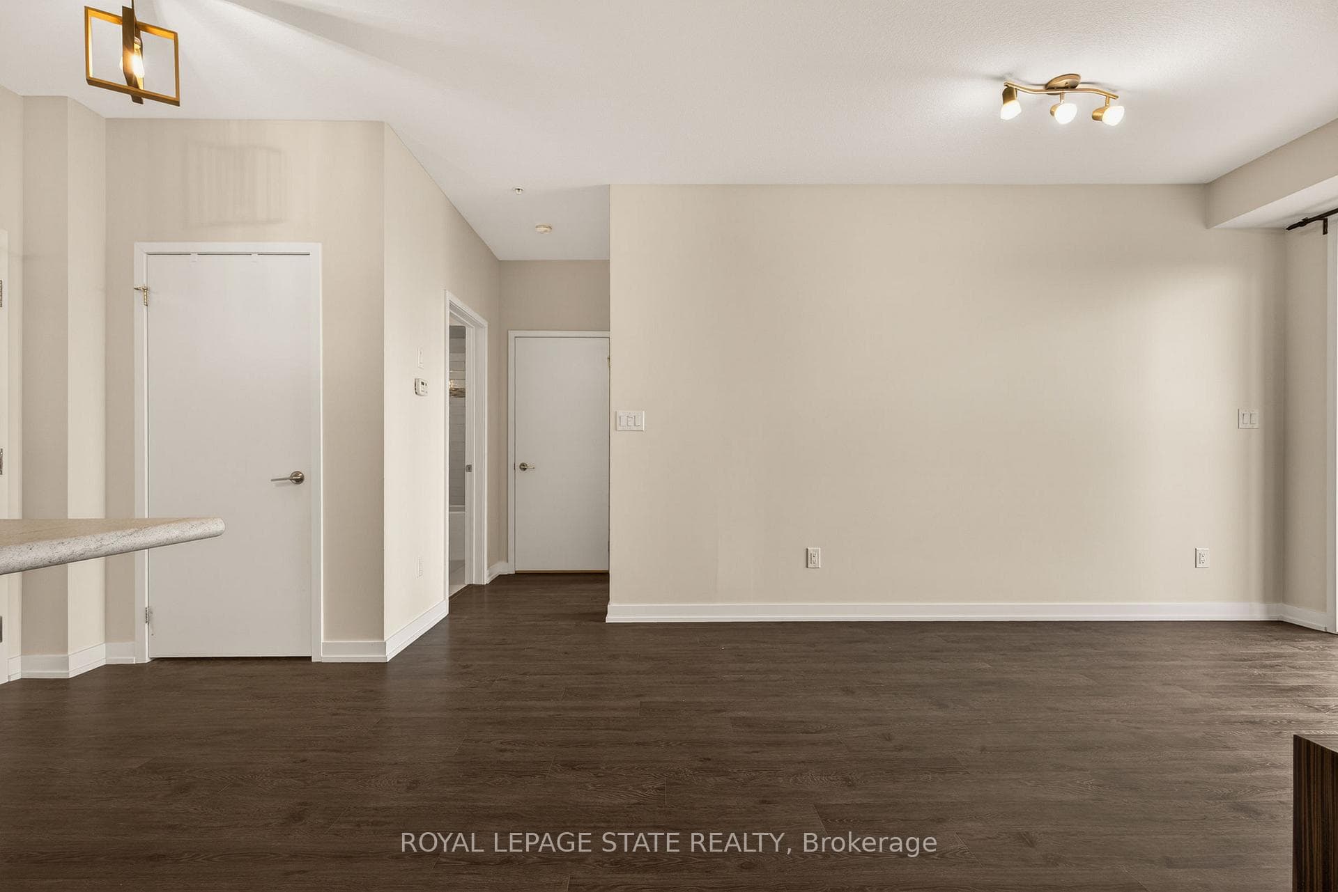 520 North Service Road Unit 308 photo 31