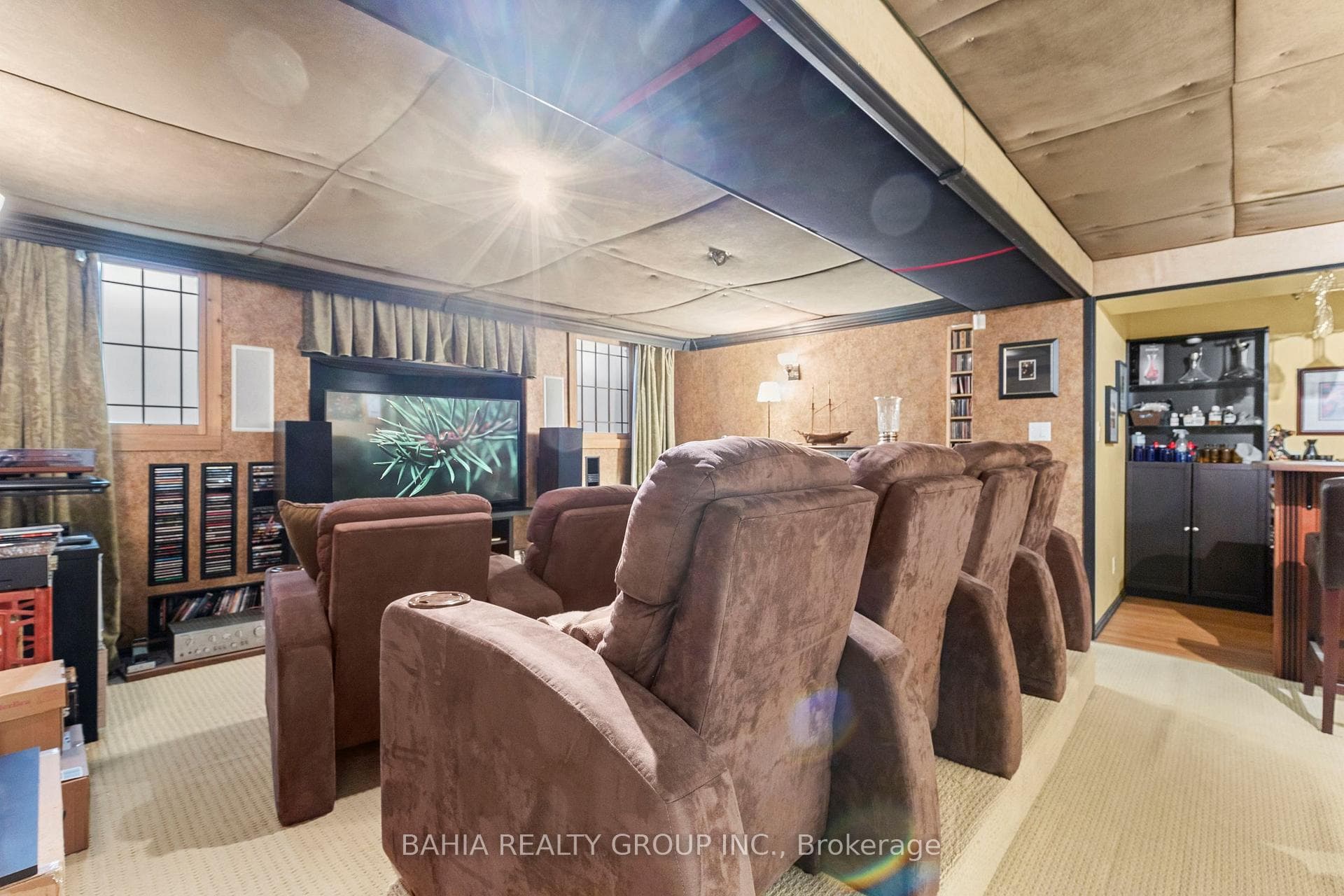2 Tanis Crescent photo 11