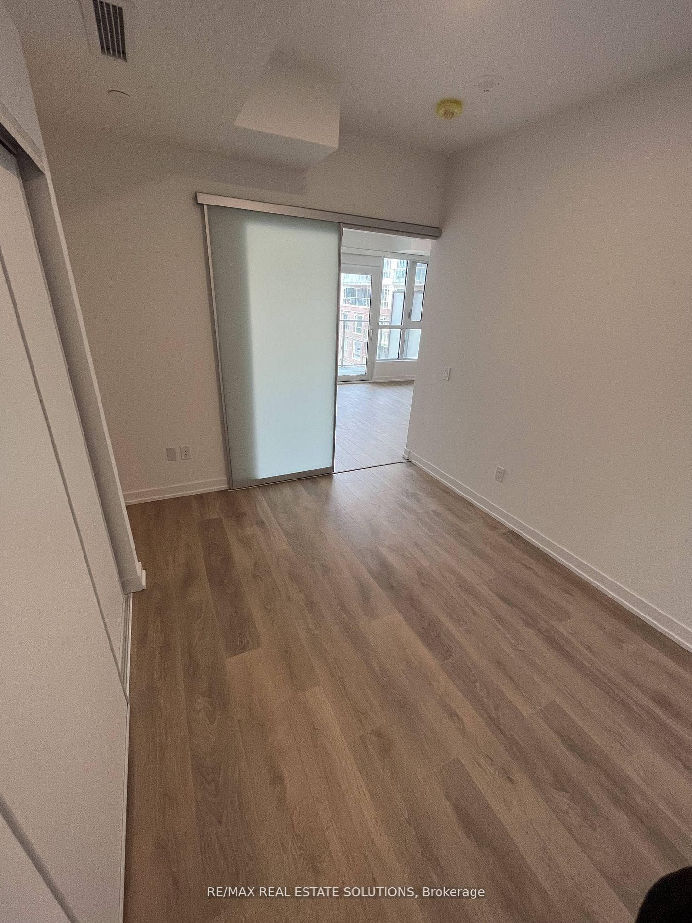 150 Logan Avenue Unit 423 photo 13
