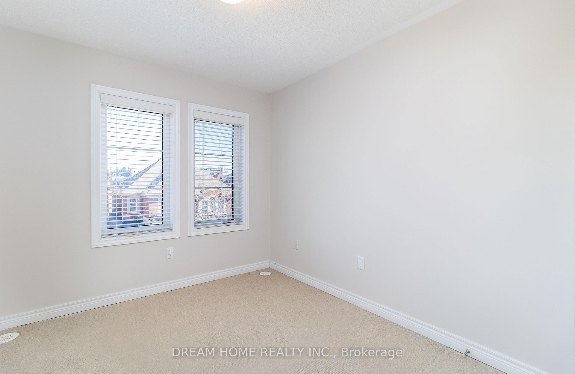 3070 Eberly Woods Drive photo 16