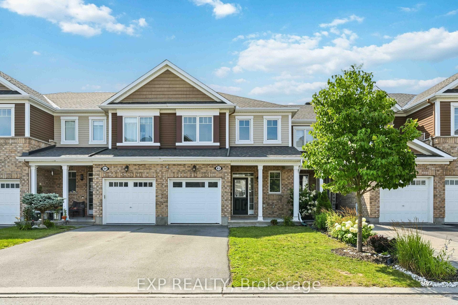 82 Buffalograss Crescent photo 1