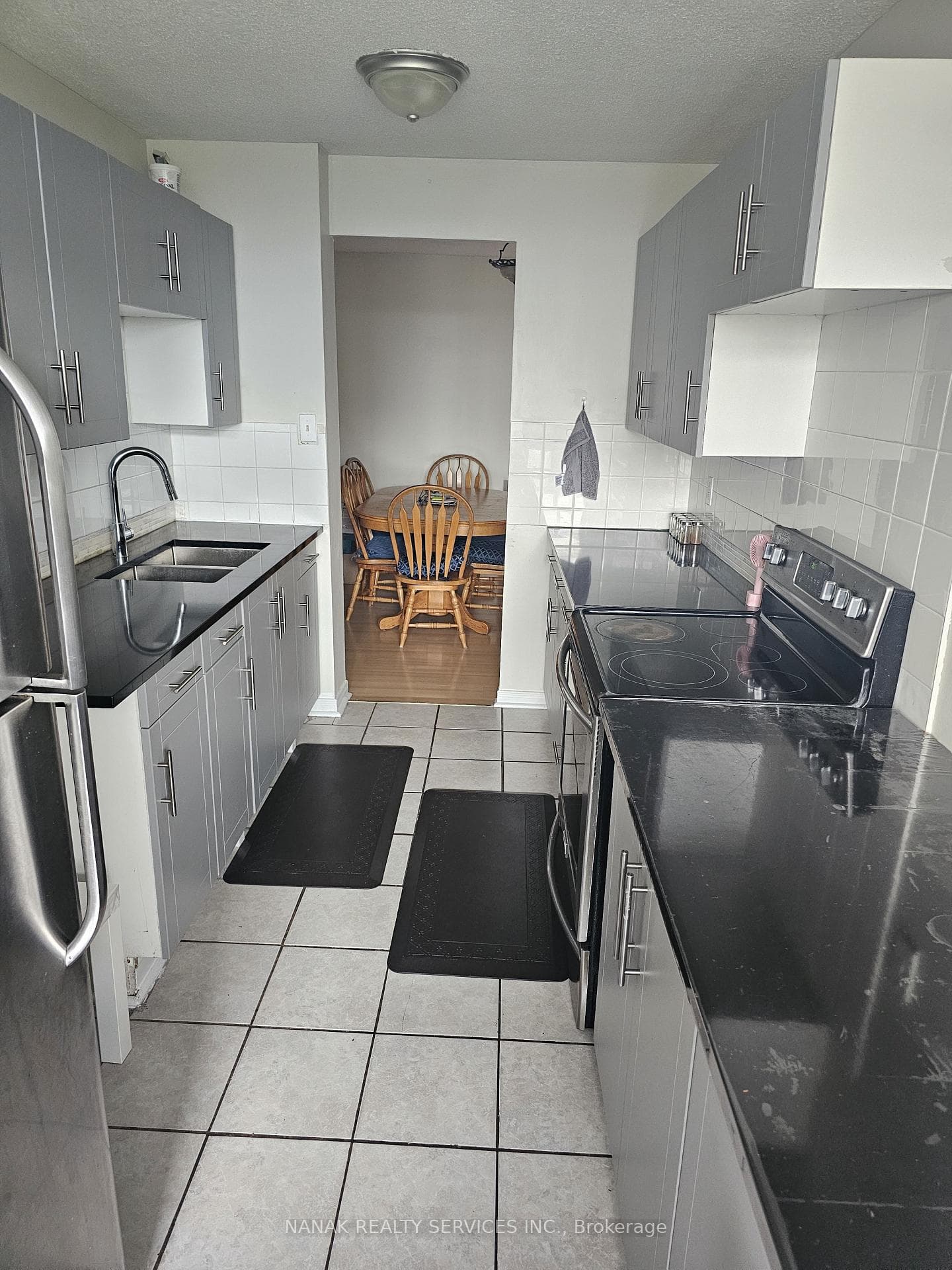 18 Knightsbridge Road Unit 510 photo 3