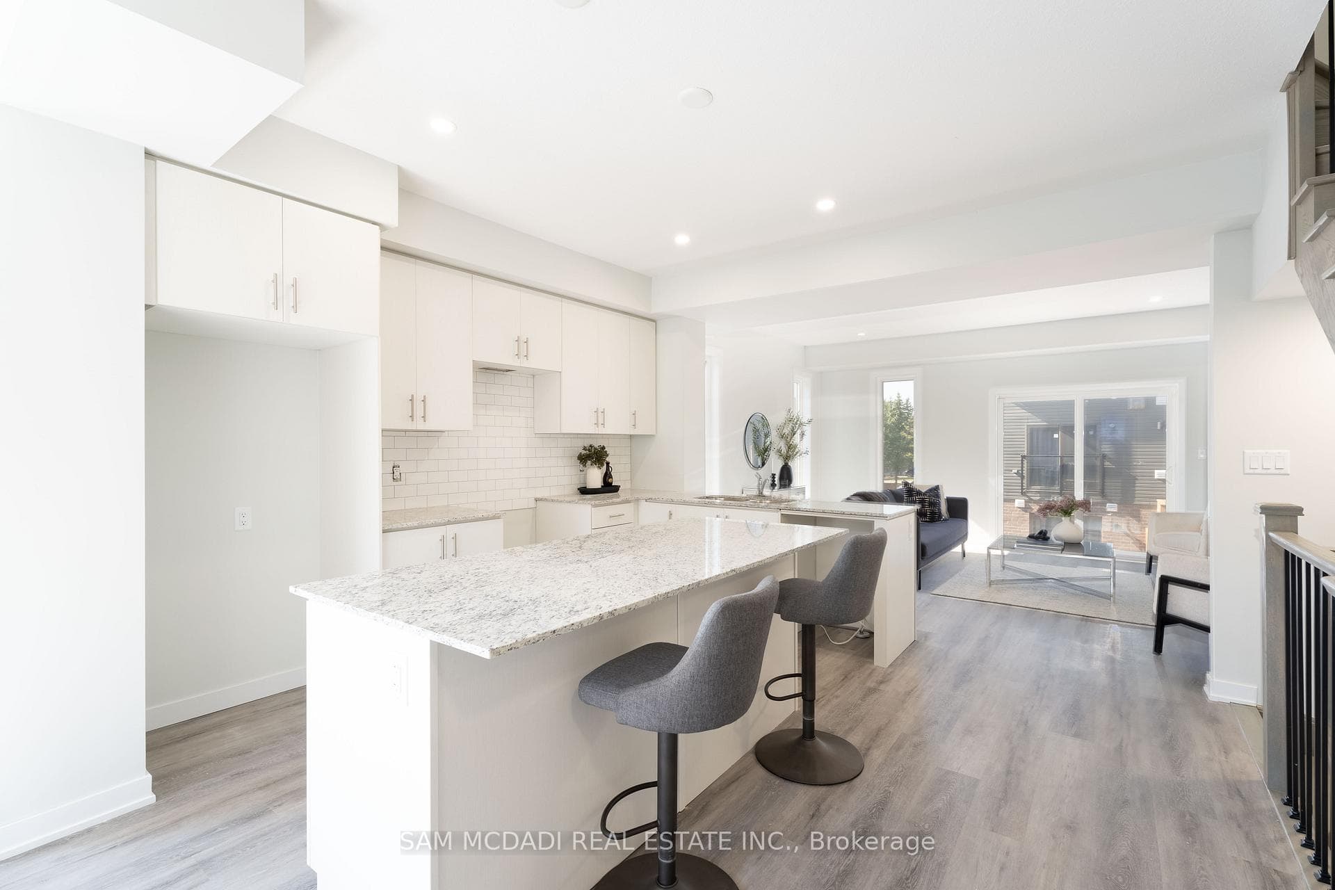 47 Winters Crescent photo 15
