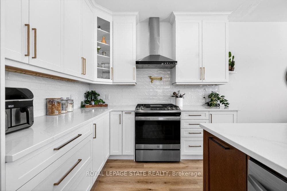 4286 Victoria Avenue photo 16