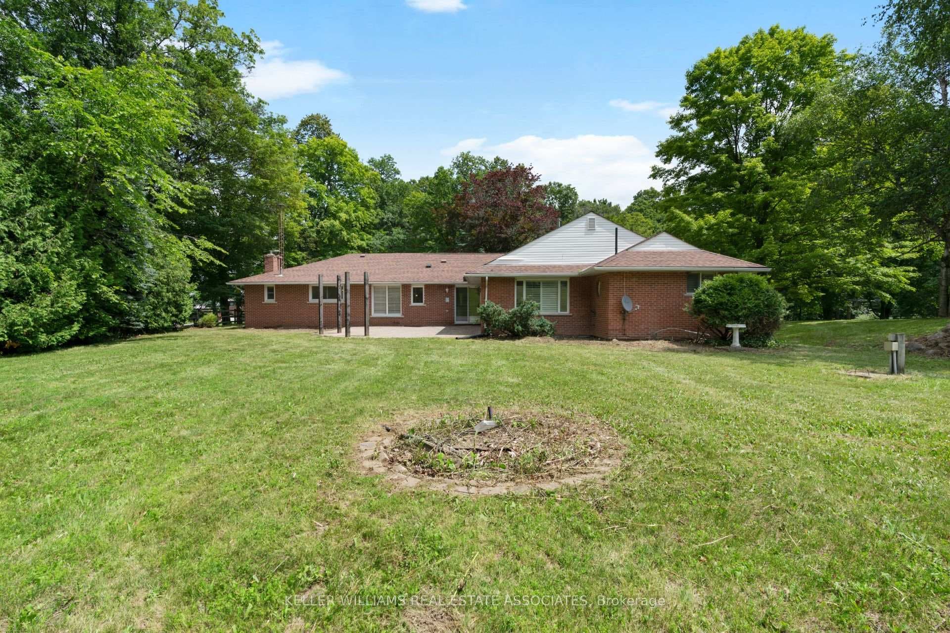 16590 Innis Lake Road photo 25