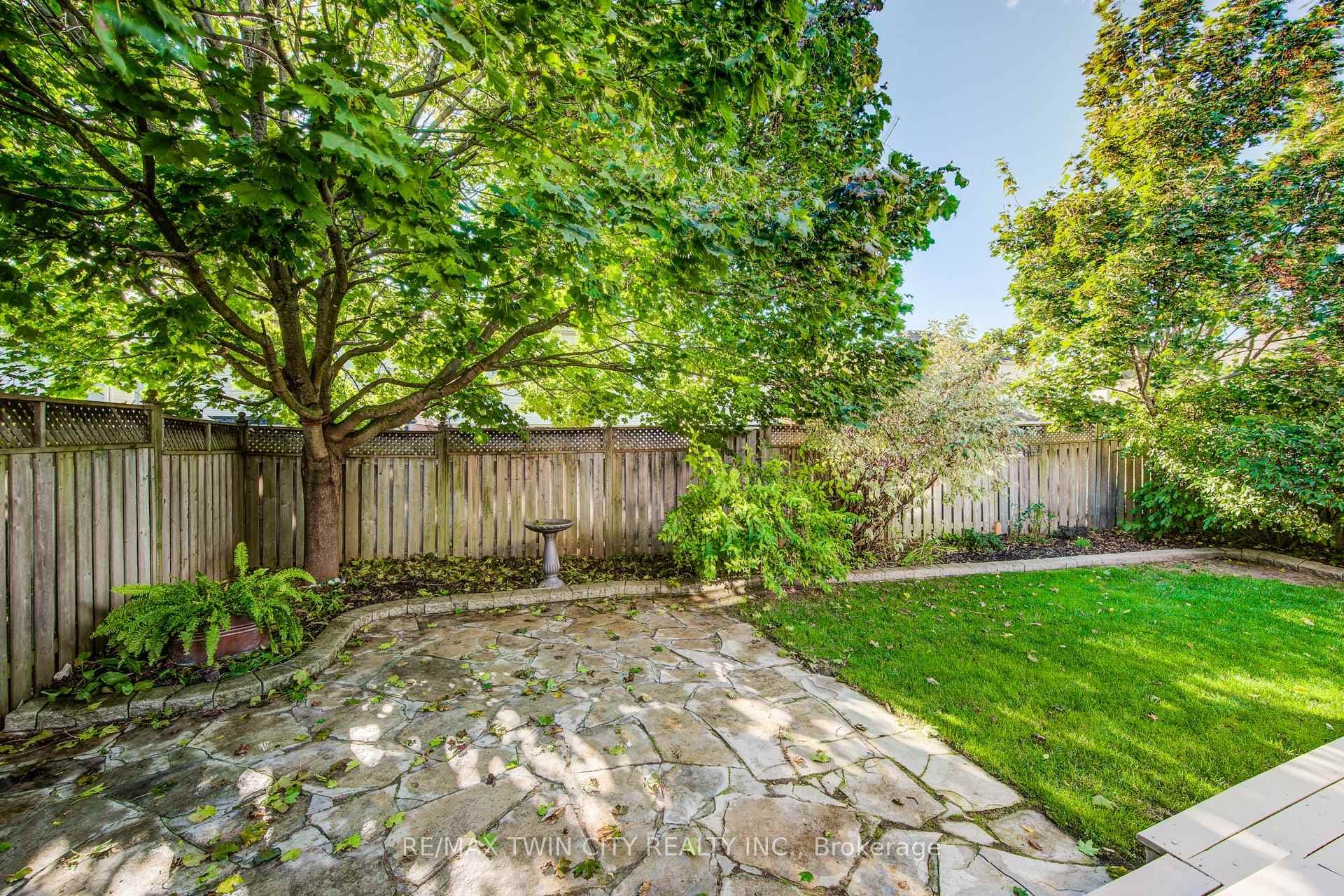 19 Sebastian Crescent photo 36