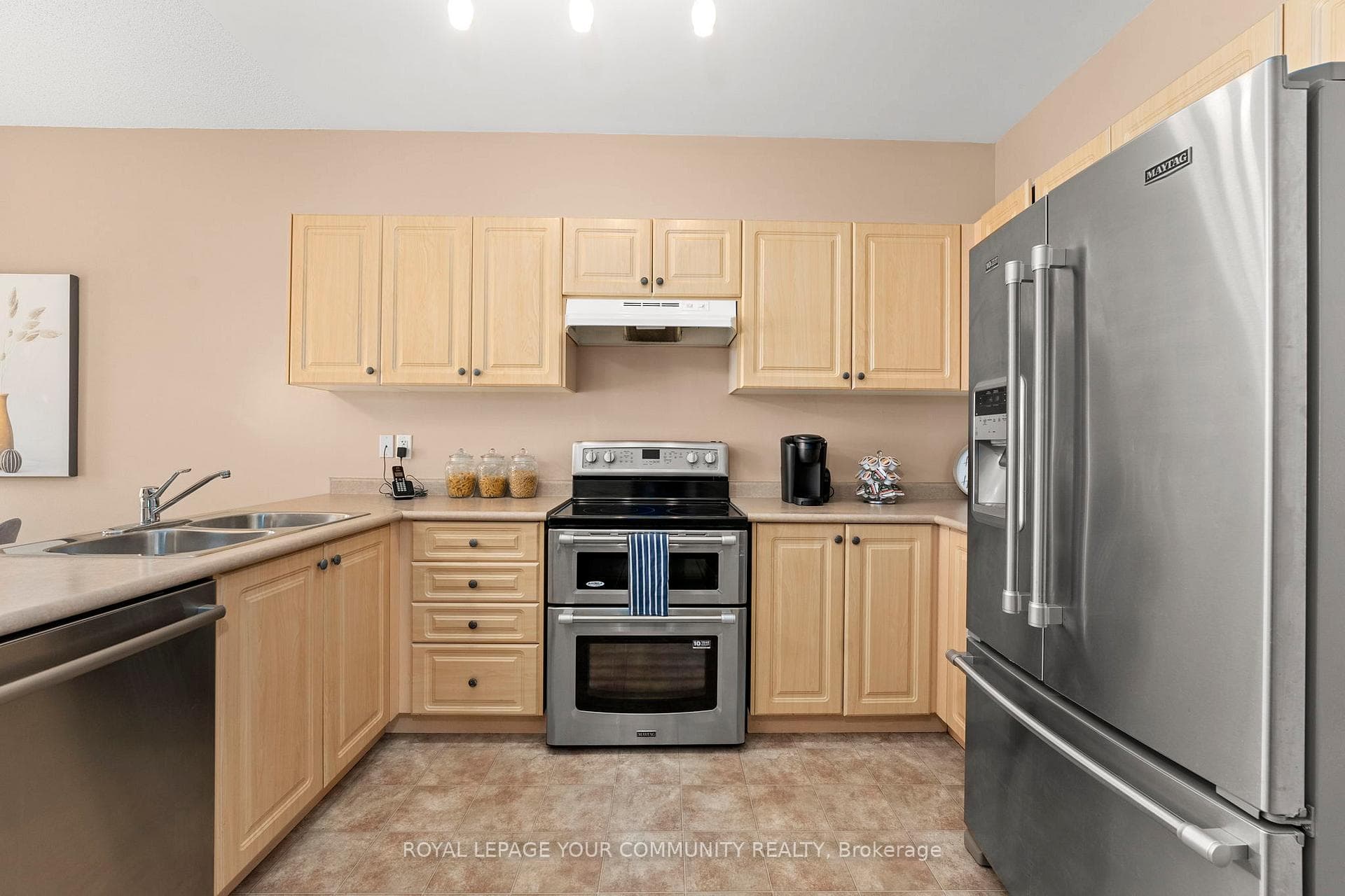 42 Arlington Drive photo 7
