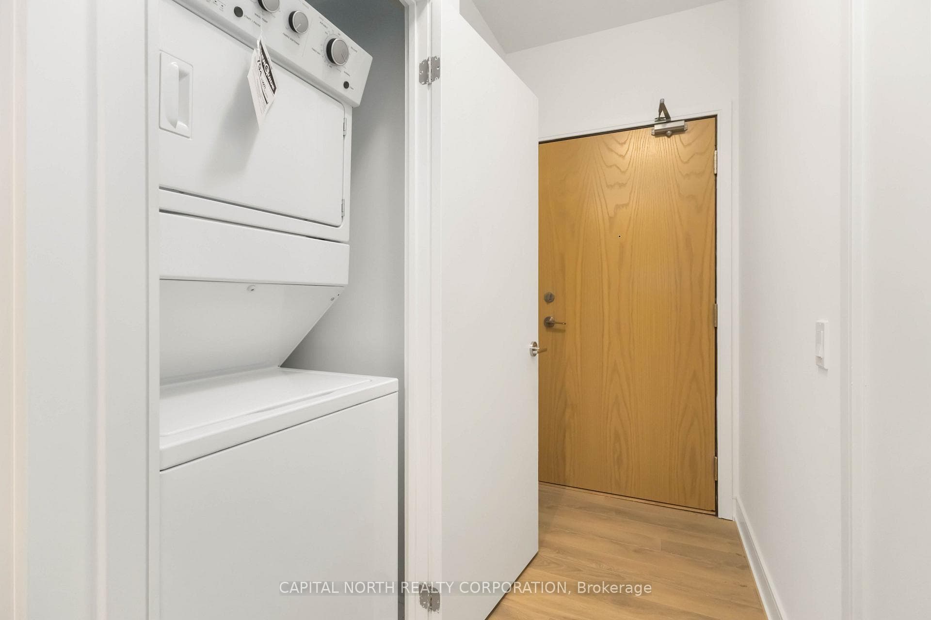 1350 Ellesmere Road Unit 527 photo 3