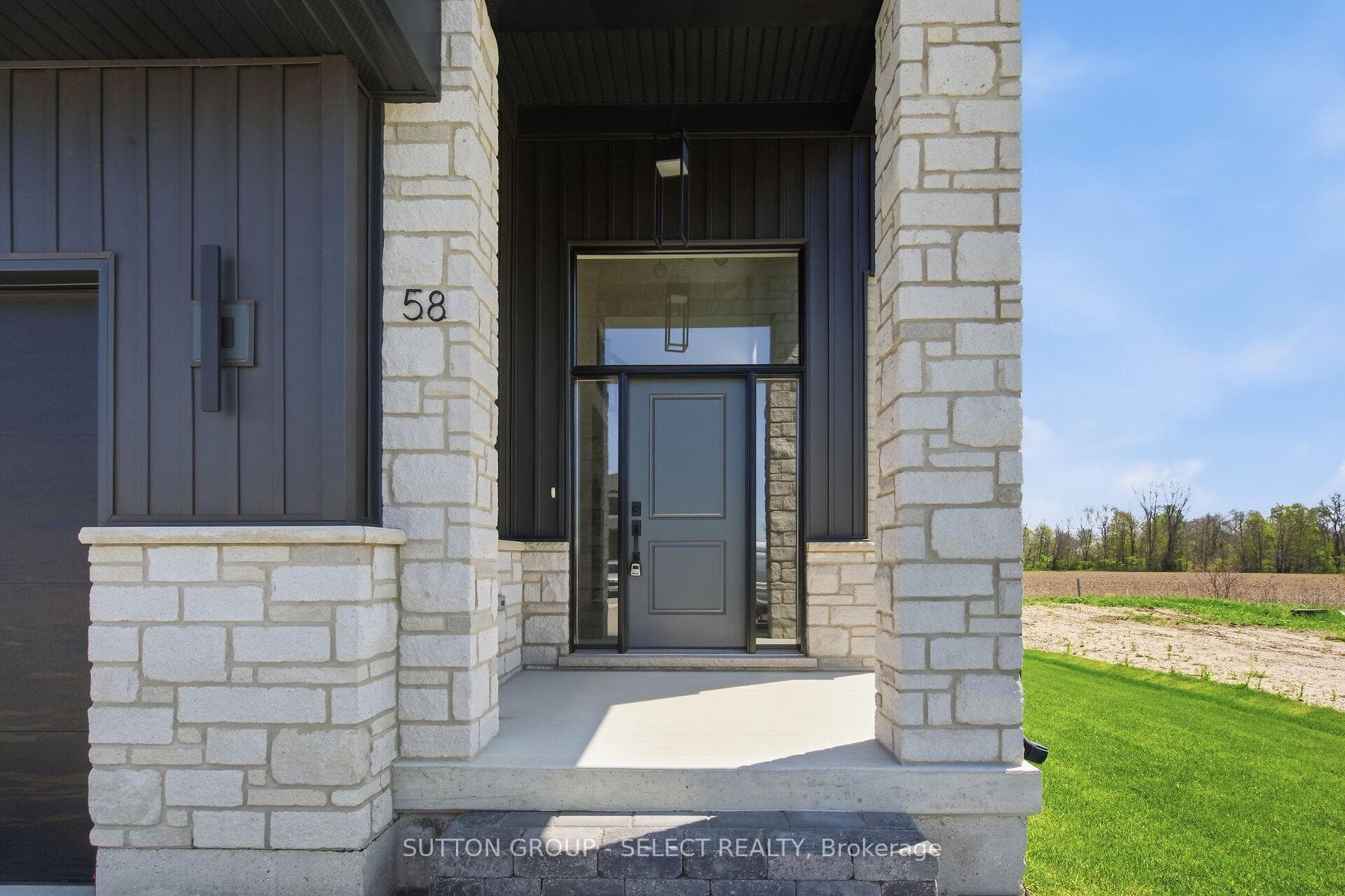58 Briscoe Crescent photo 5