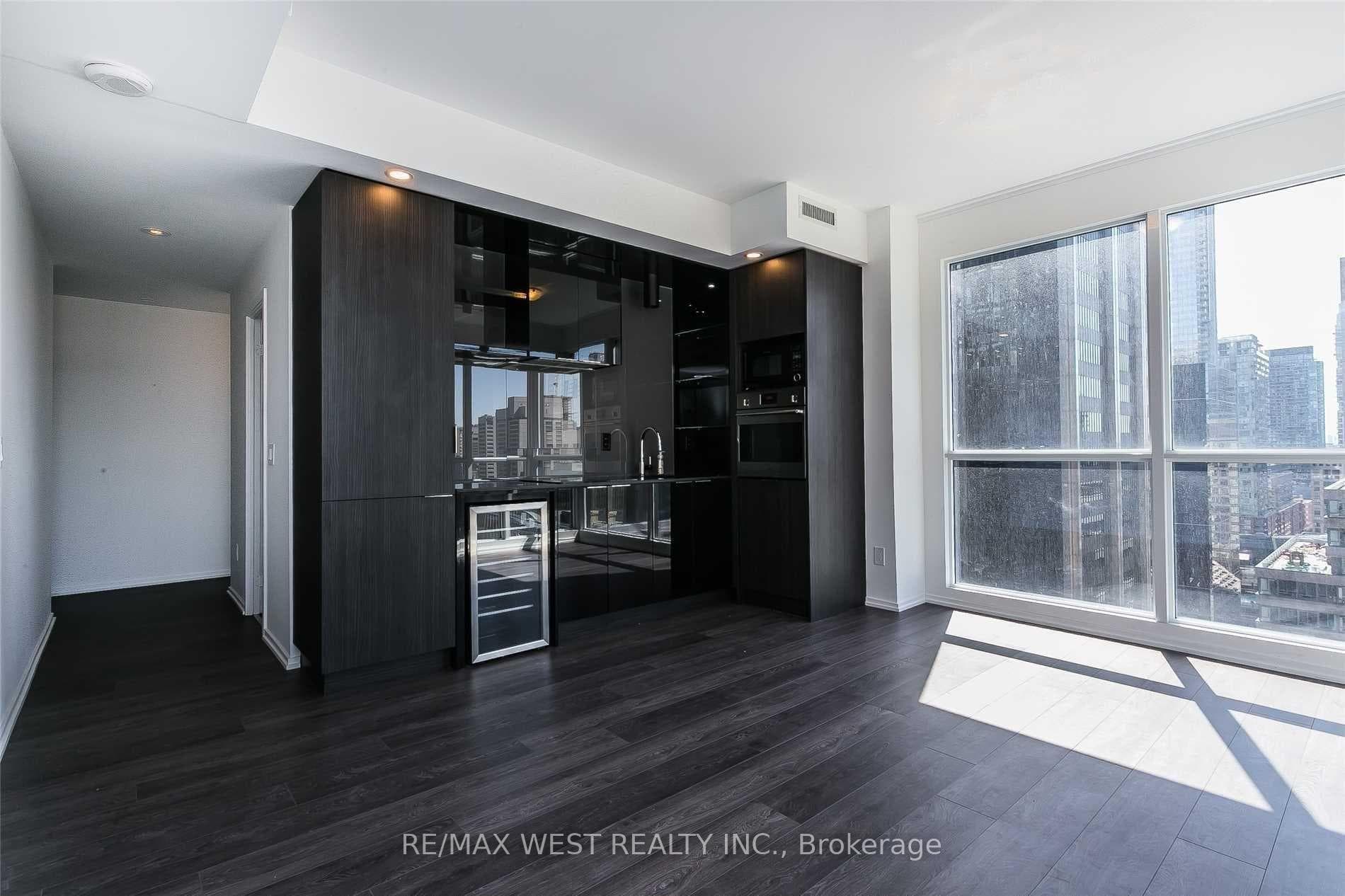 70 Temperance Street Unit 1615 photo 6