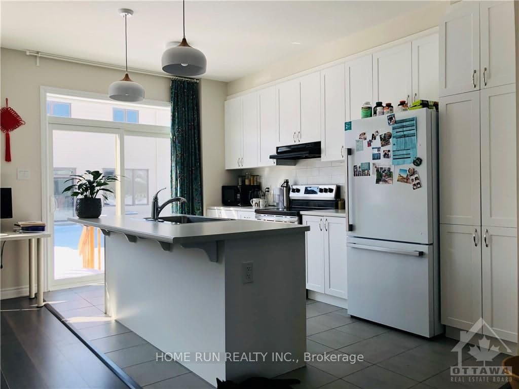 739 MEGREZ Way photo 3