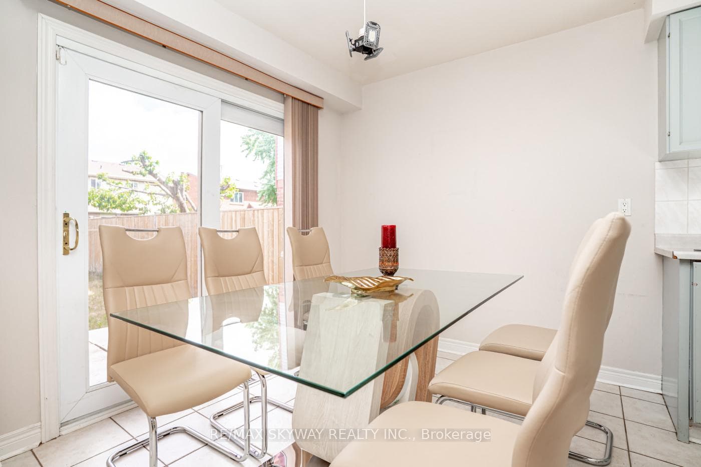 15 Cresswell Drive photo 13