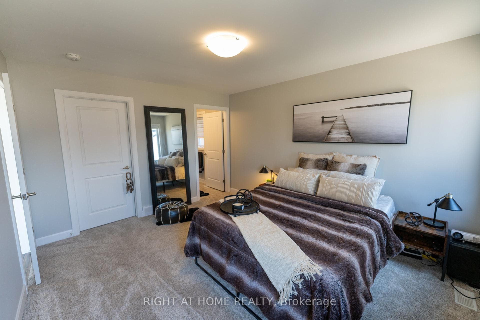 115 Howard Road photo 11