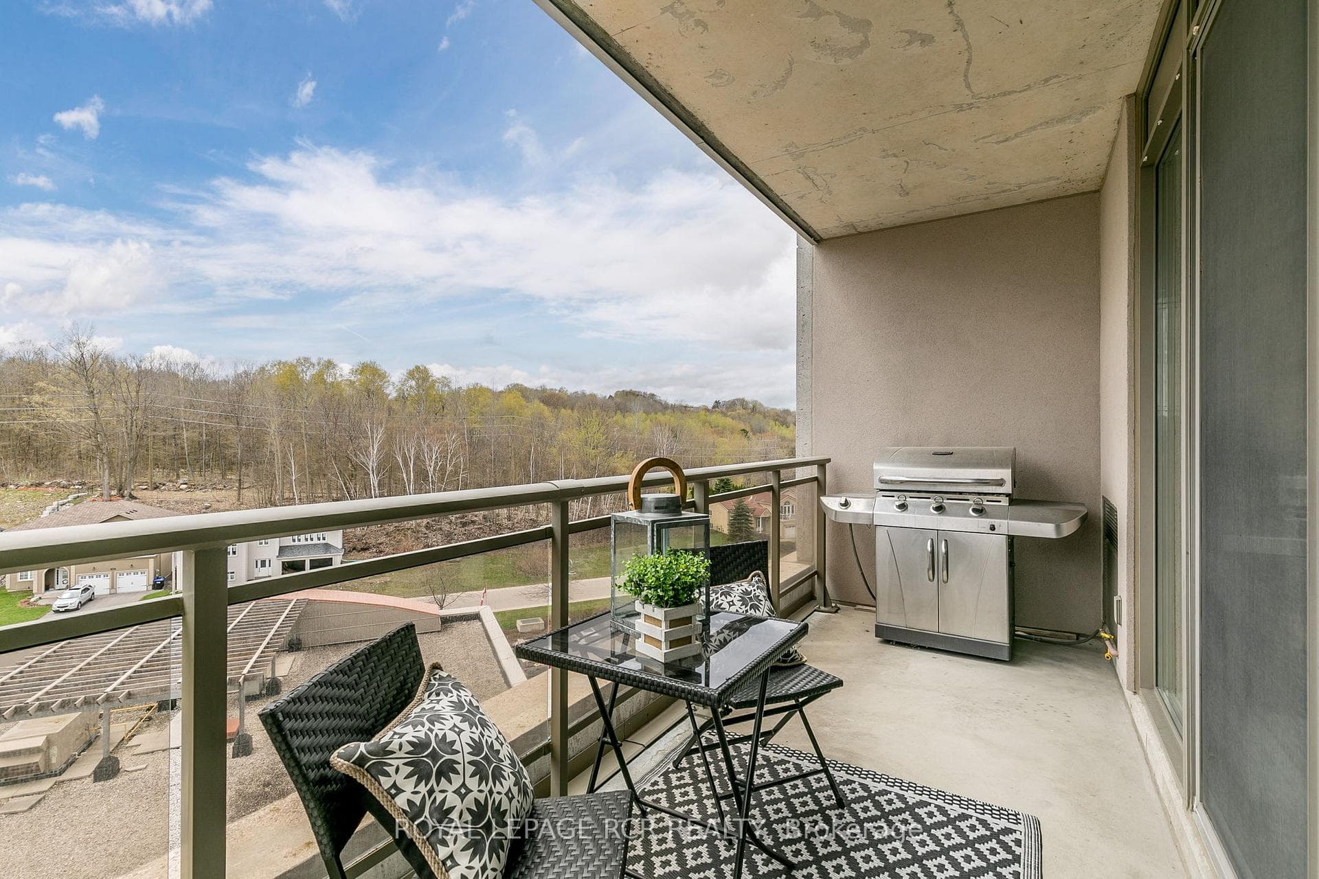 699 Aberdeen Boulevard Unit 608 photo 32