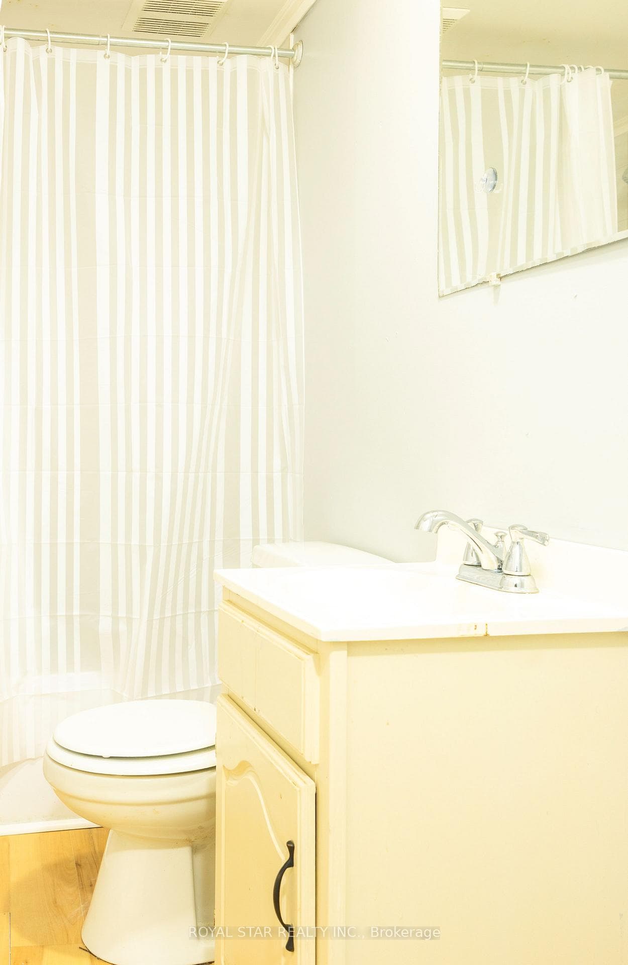 60 Charlotte Avenue photo 38
