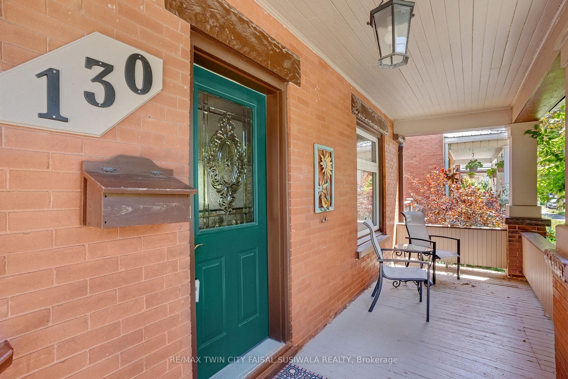 130 Moore Avenue photo 7