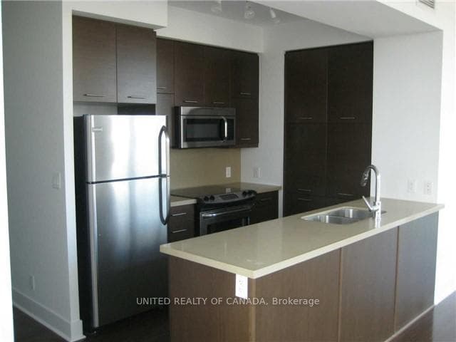 26 Norton Avenue Unit 1102 photo 4