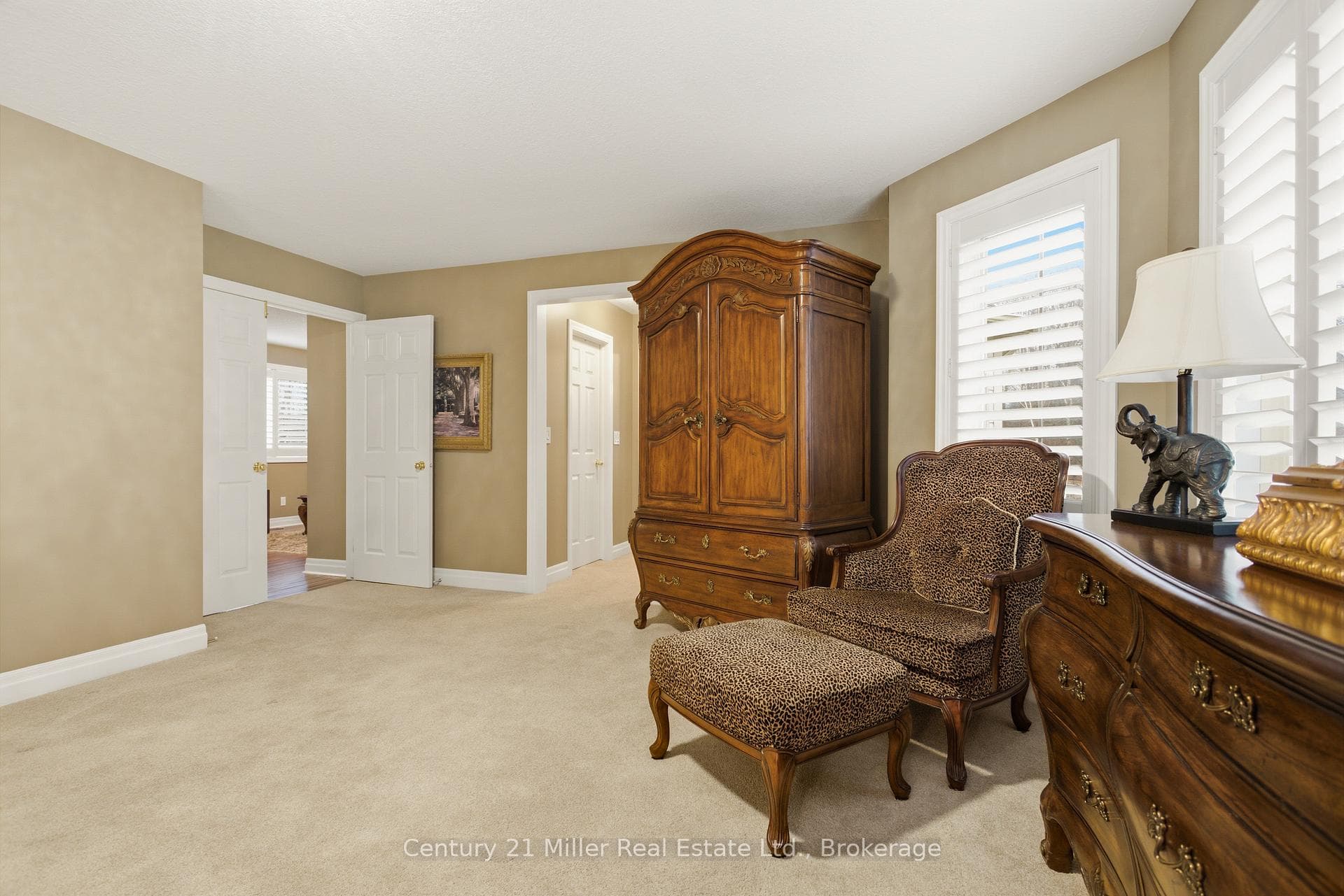 140 Dellgrove Circle photo 26