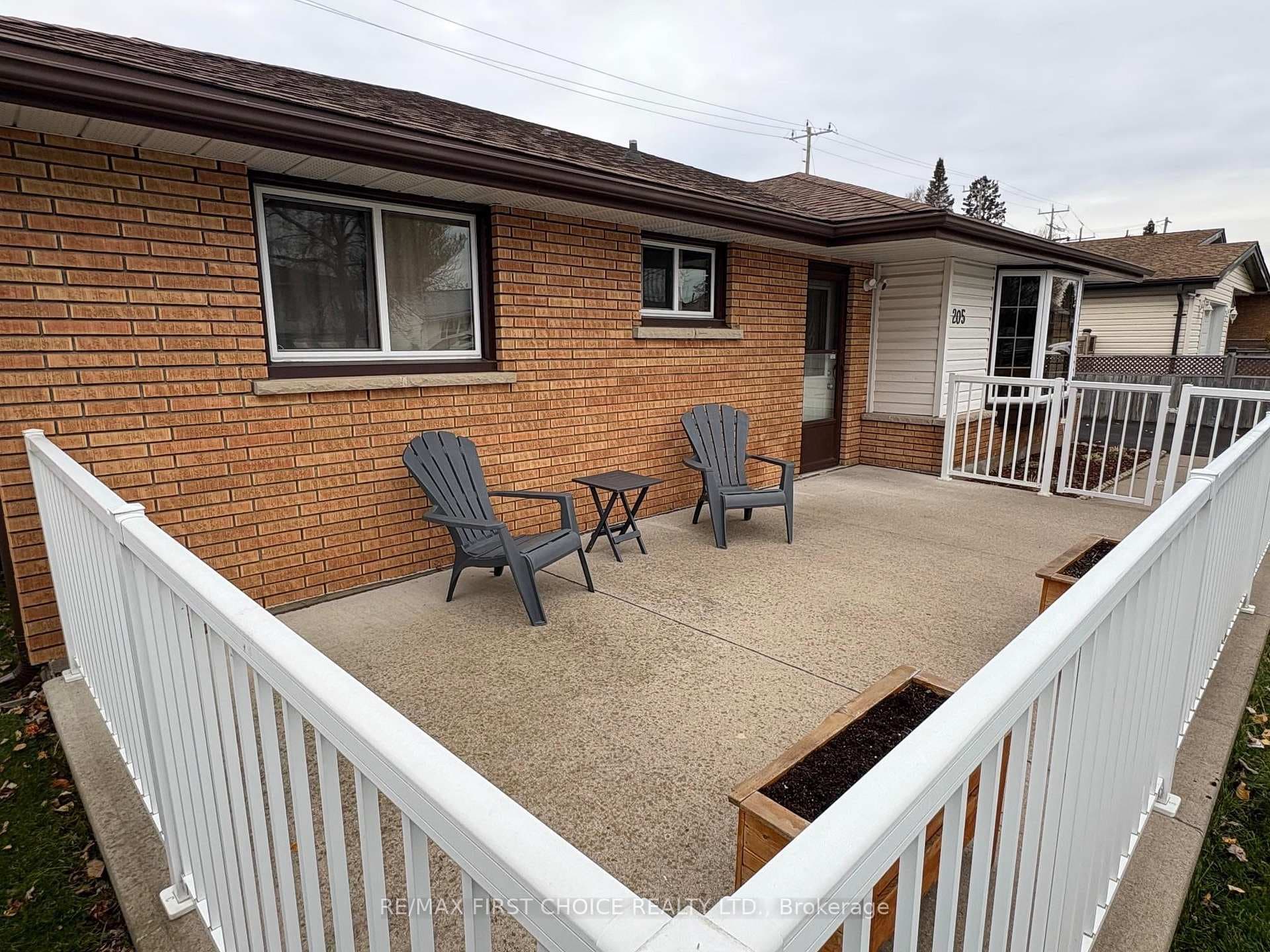 205 WINDEMERE Avenue photo 4
