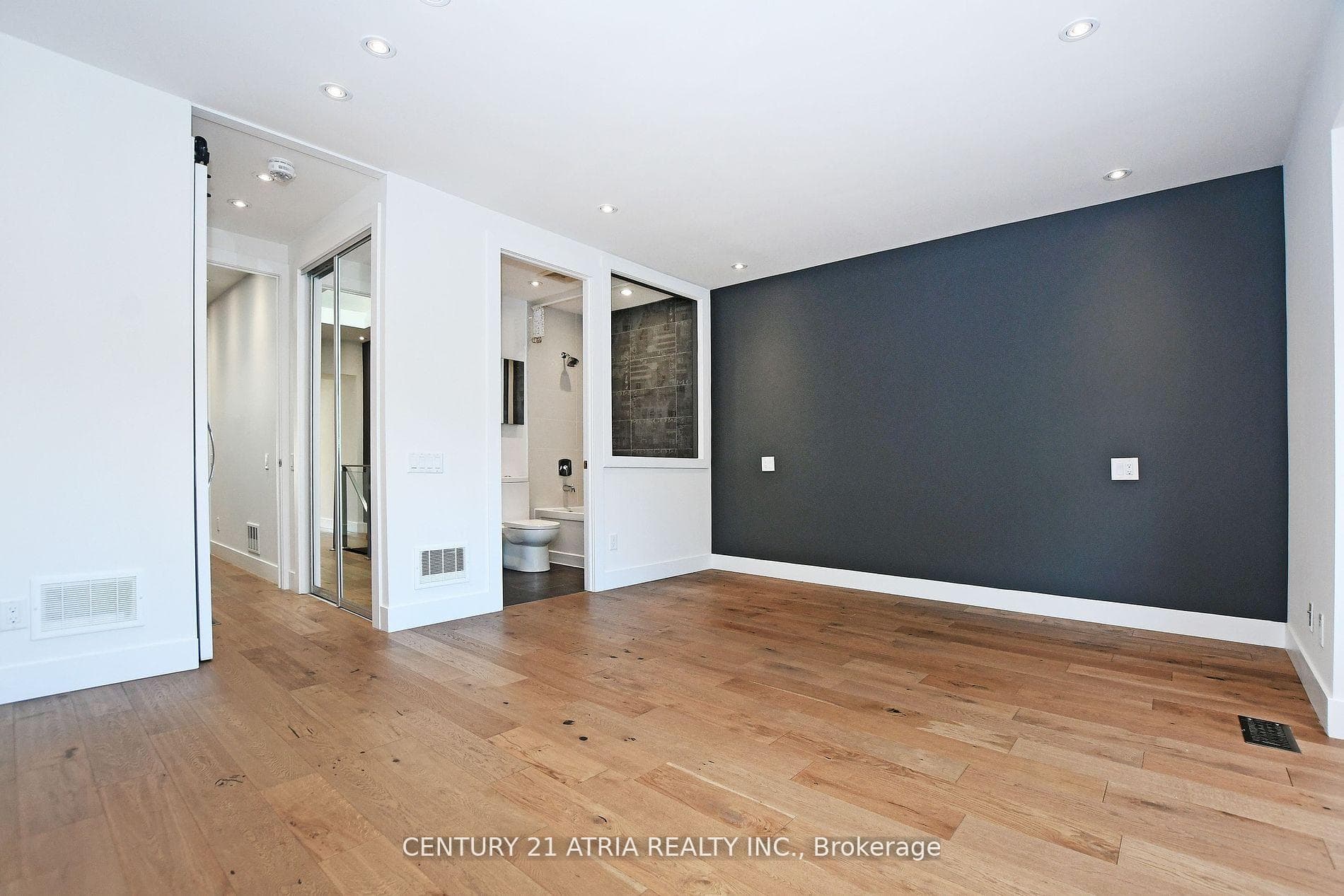 10 Palmerston Avenue photo 30