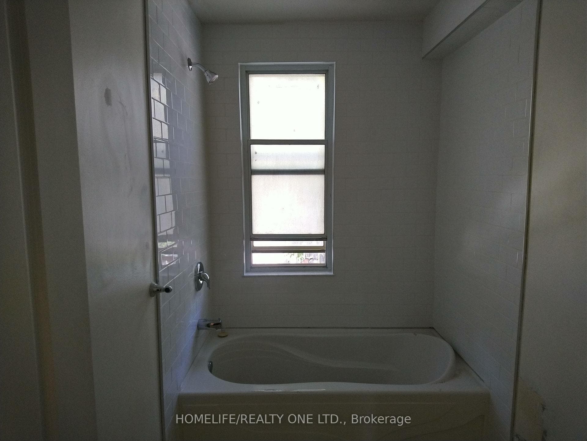 1202 Gerrard Street Unit 2 photo 7