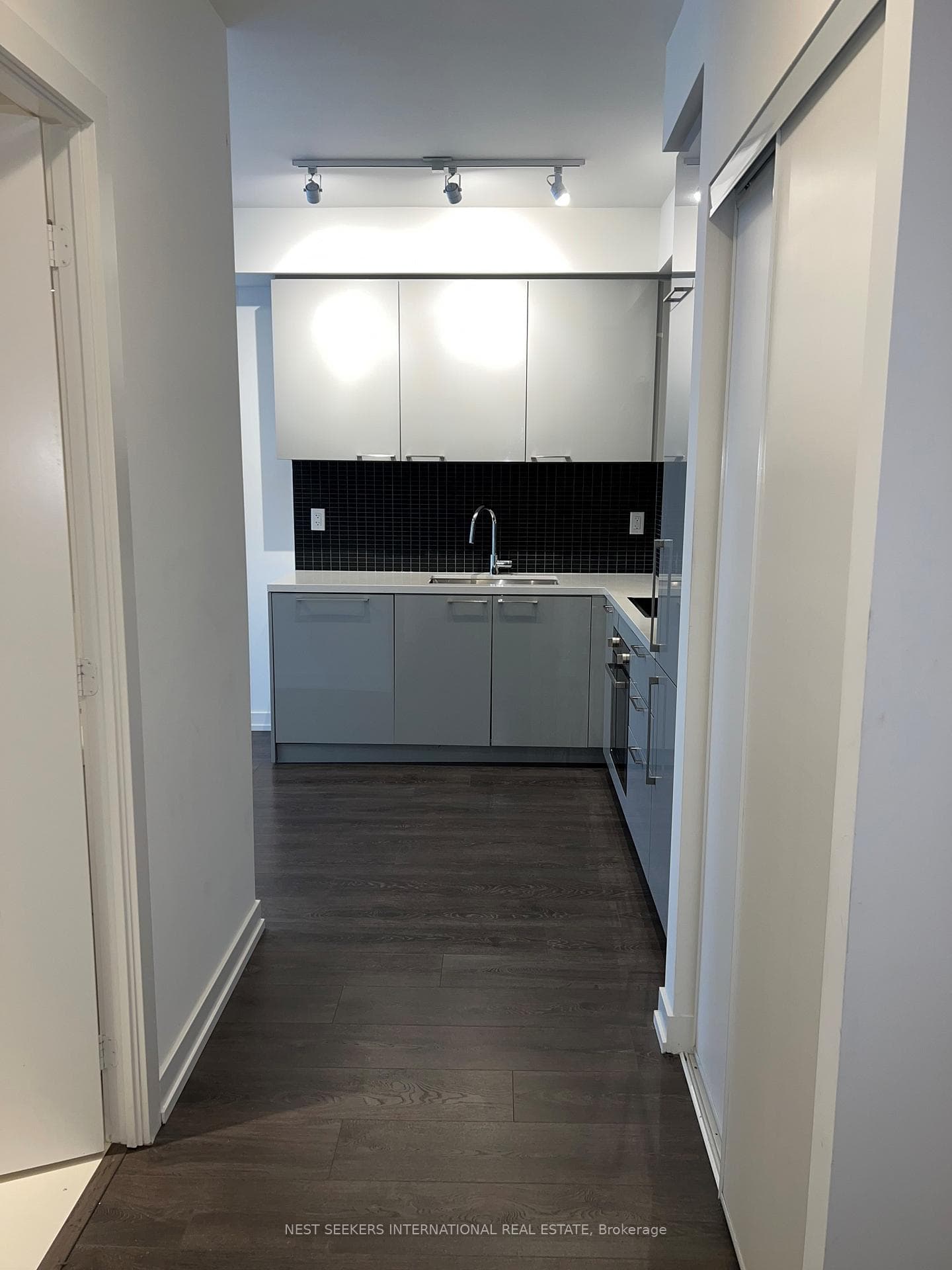 1 Grandview Avenue Unit 806 photo 2