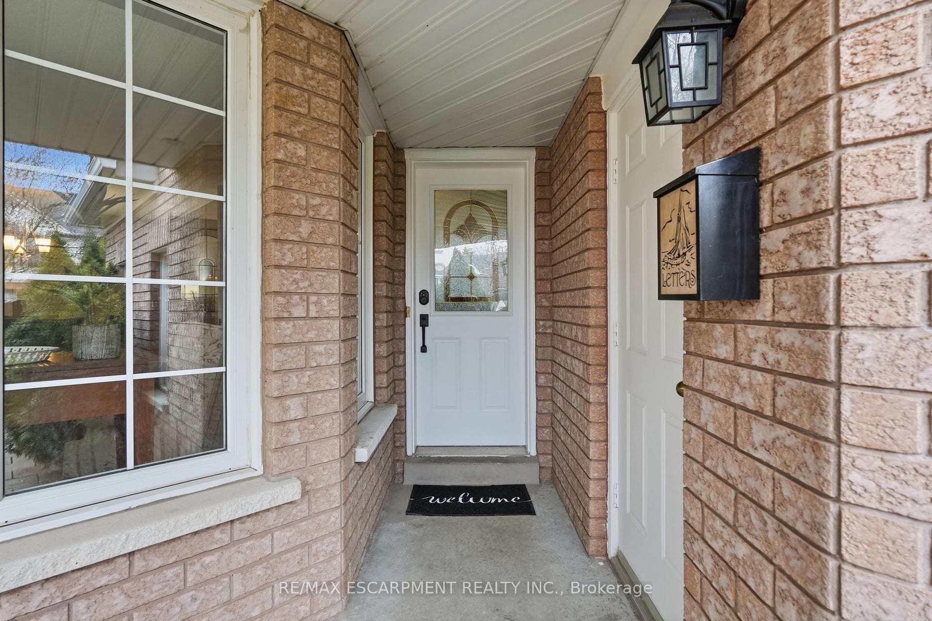 5189 Blue Spruce Avenue photo 3