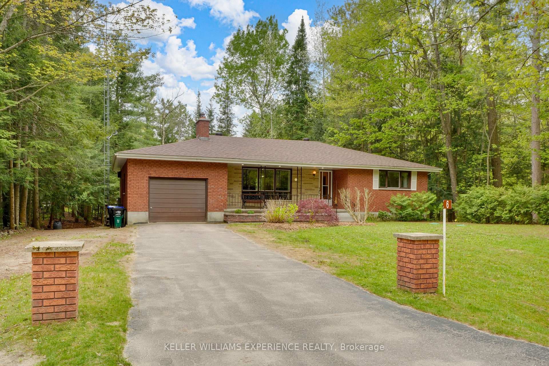 6 Fernanne Drive photo 1