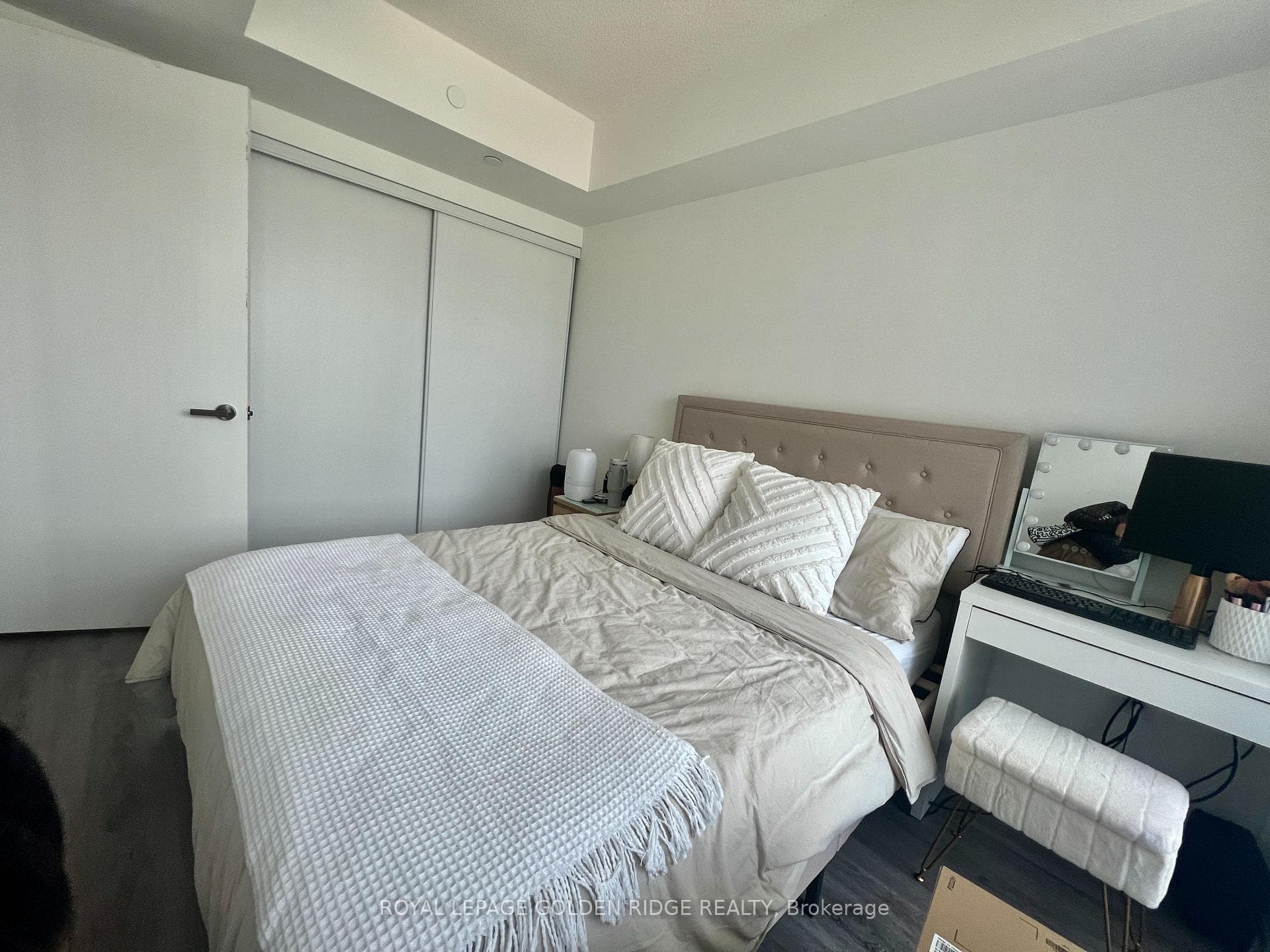 138 Downes Street Unit 2312 photo 10