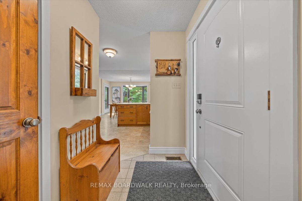 178 Baillie Avenue photo 6