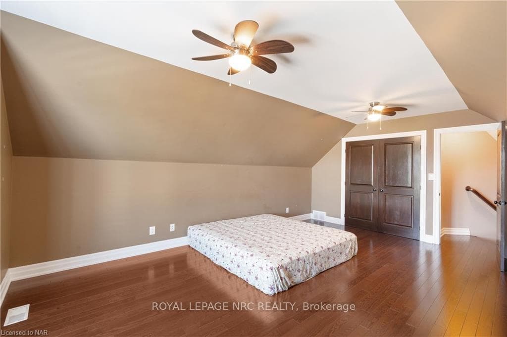 7 SAPPHIRE Court photo 11