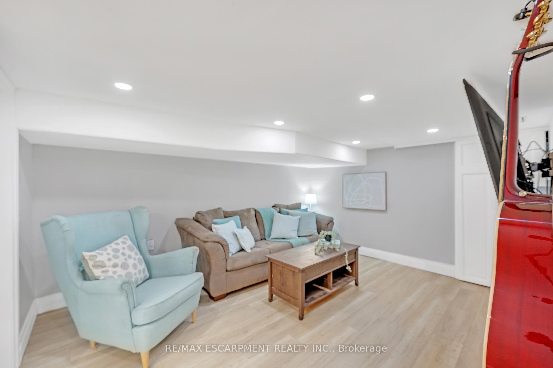 226 Balsam Avenue photo 20