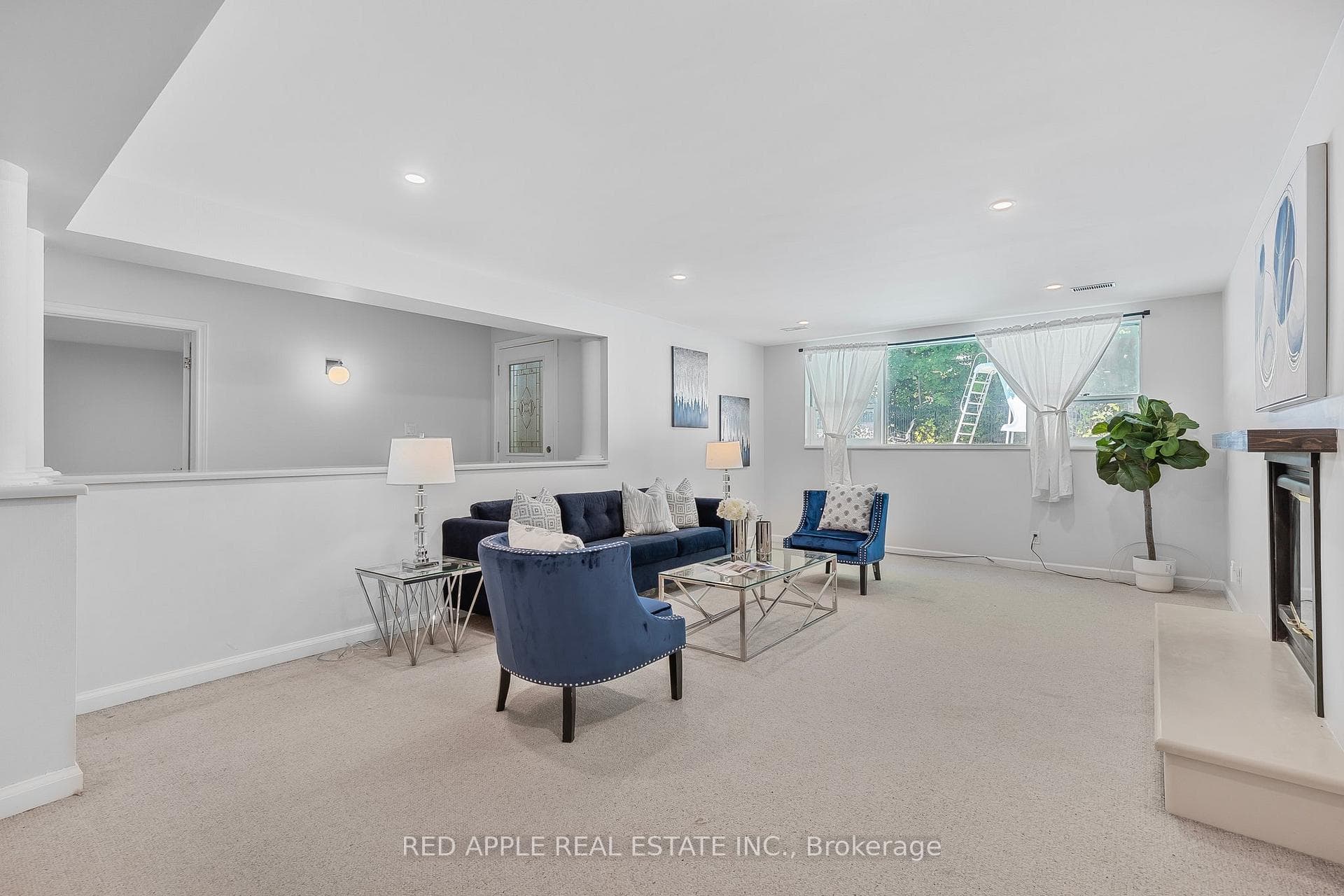 40 Delair Crescent photo 29