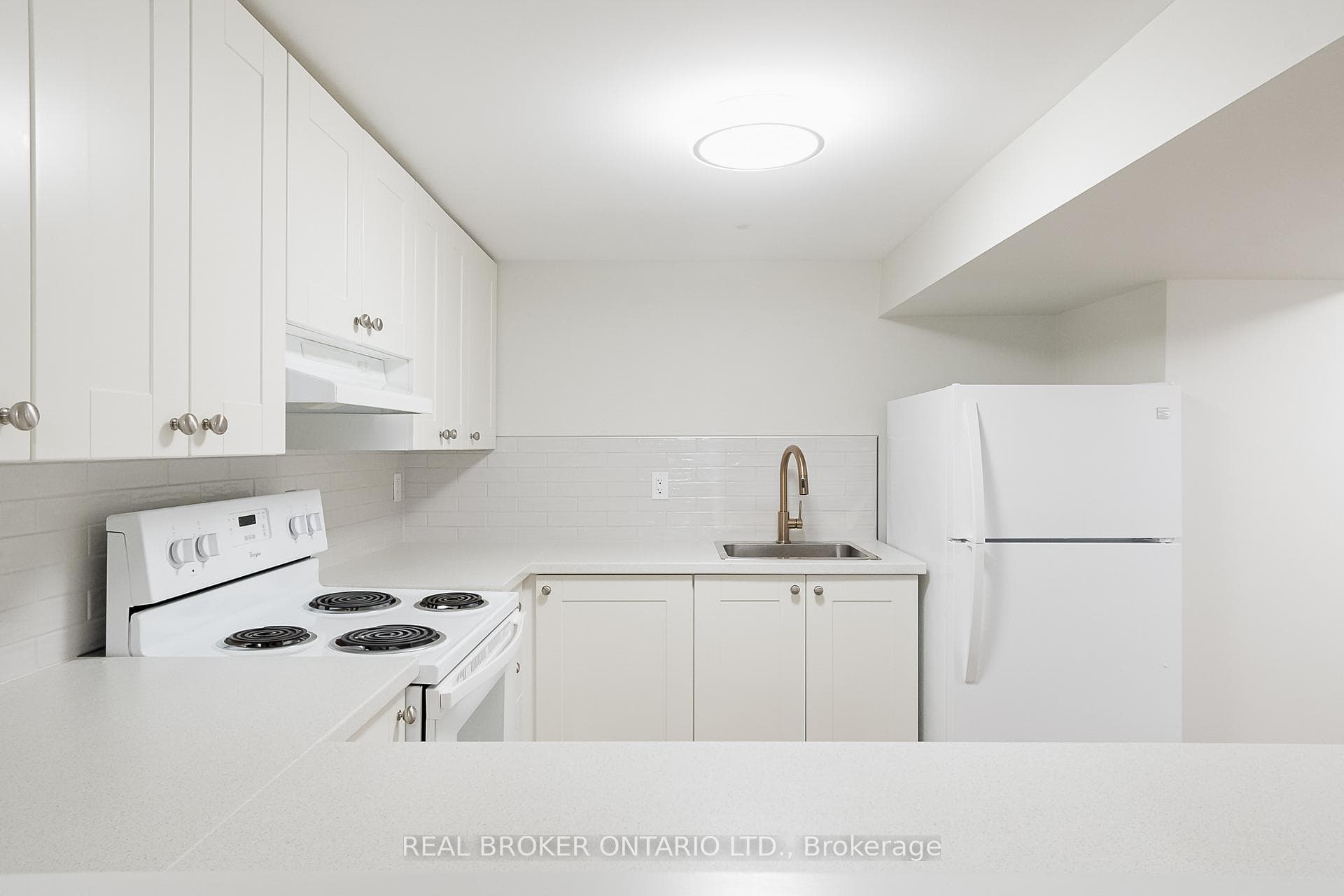 336 Kingsleigh Court Unit 2 photo 7