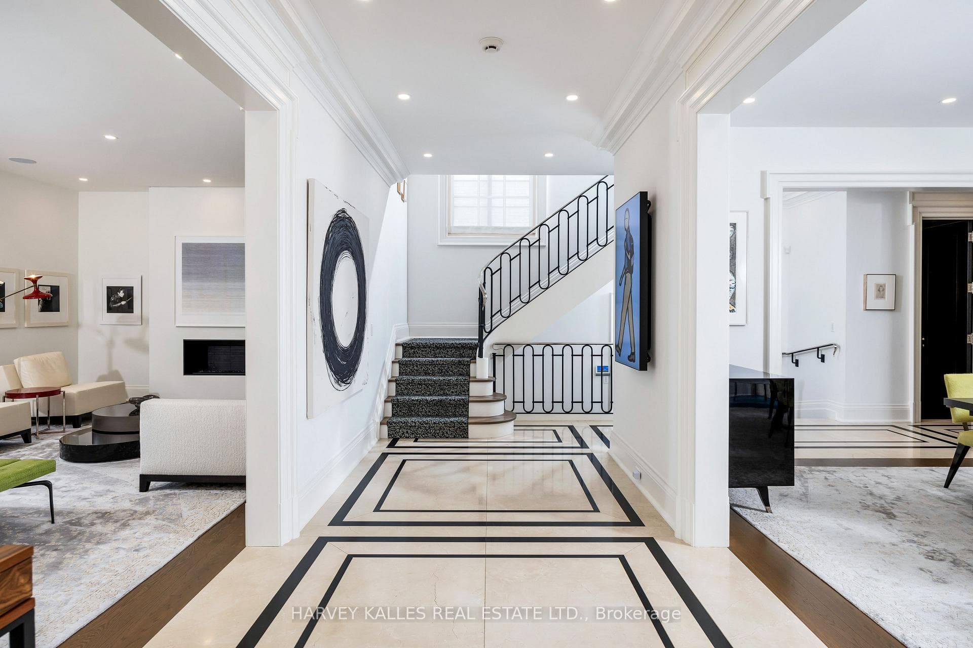 297 Russell Hill Road photo 9