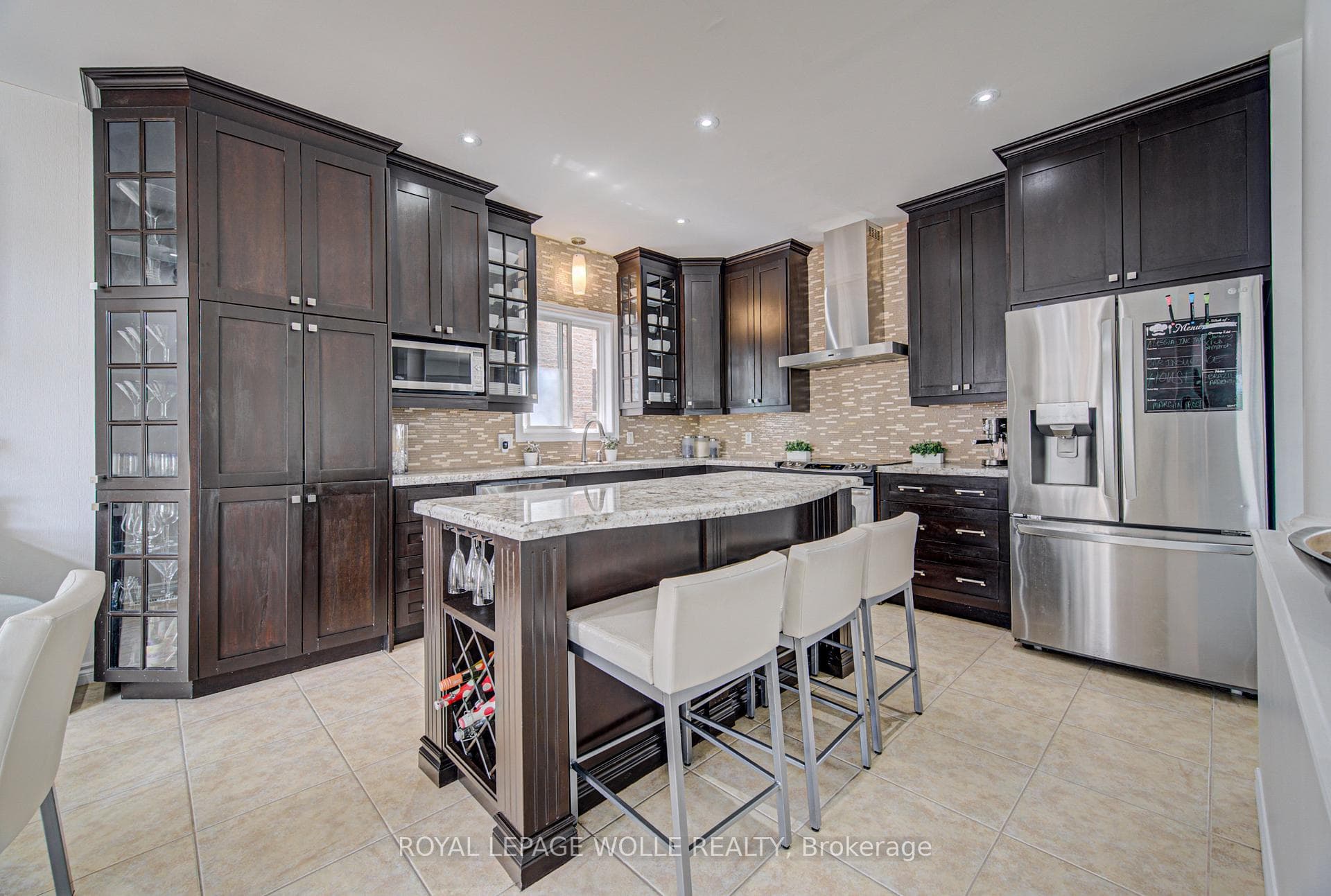 37 Davinci Boulevard photo 12