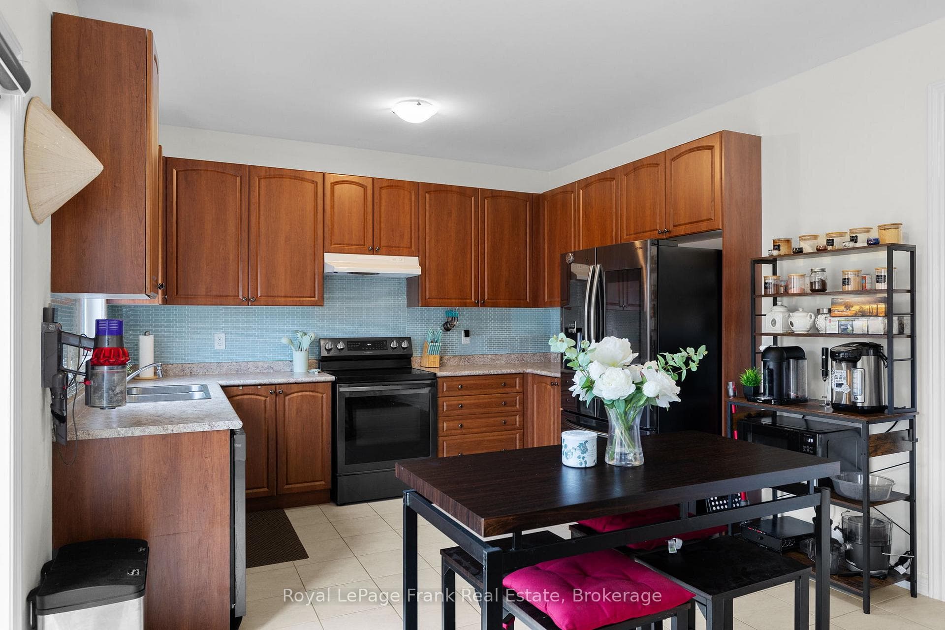 18 Stoddart Street photo 21
