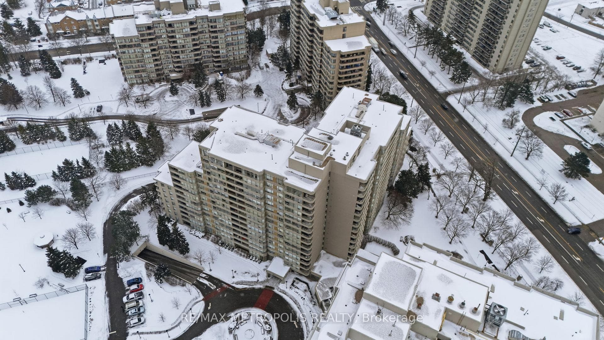 11 Townsgate Drive Unit 1501 photo 26