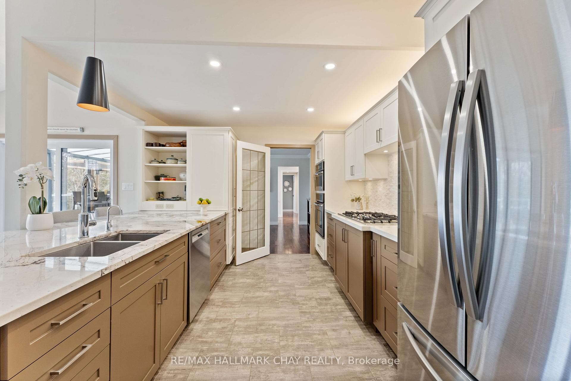 White Quartz Counter on Island