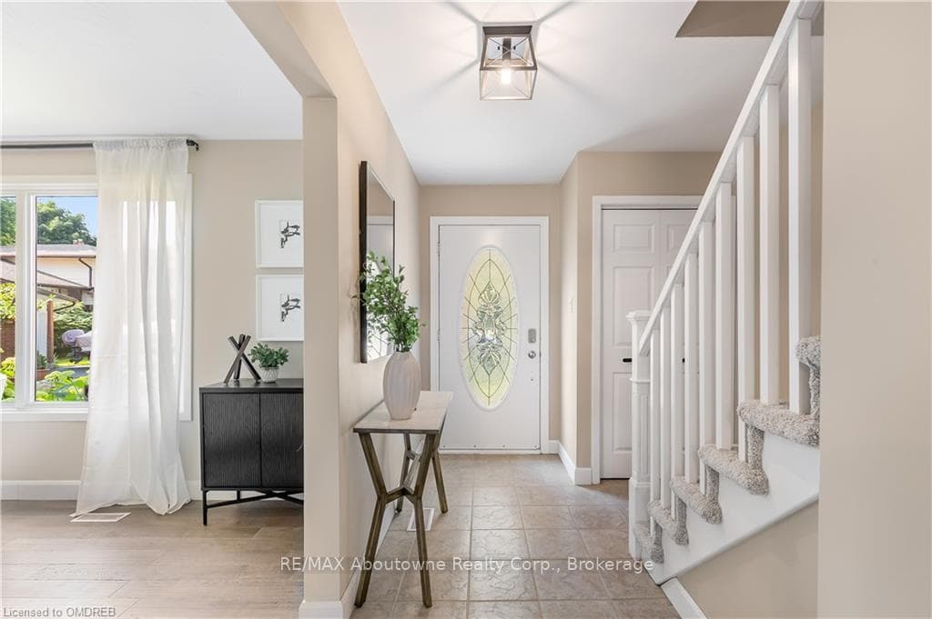 14 PENNI Place photo 5
