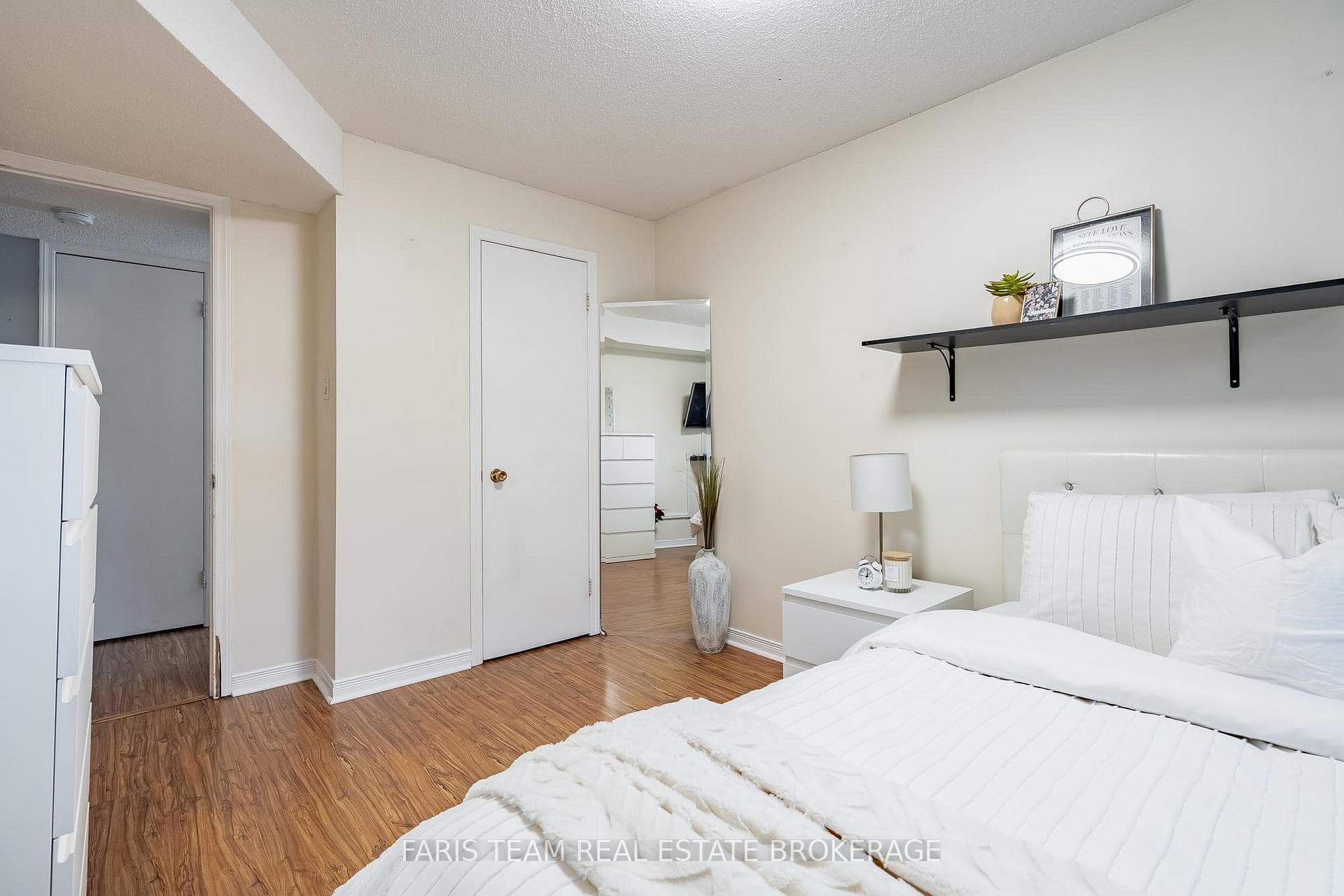 82 Bayview Drive photo 28