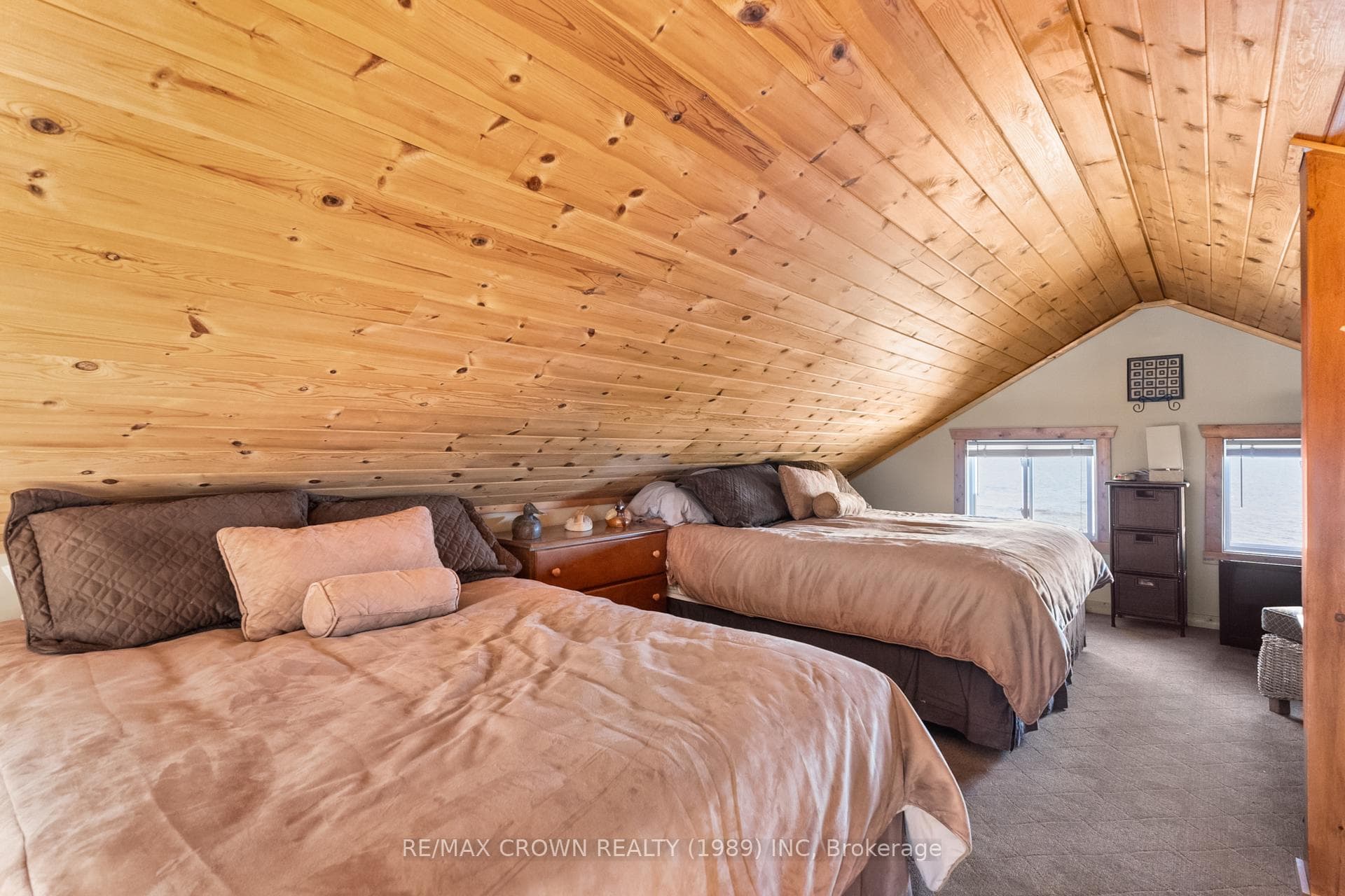 260 Birchgrove Drive photo 15