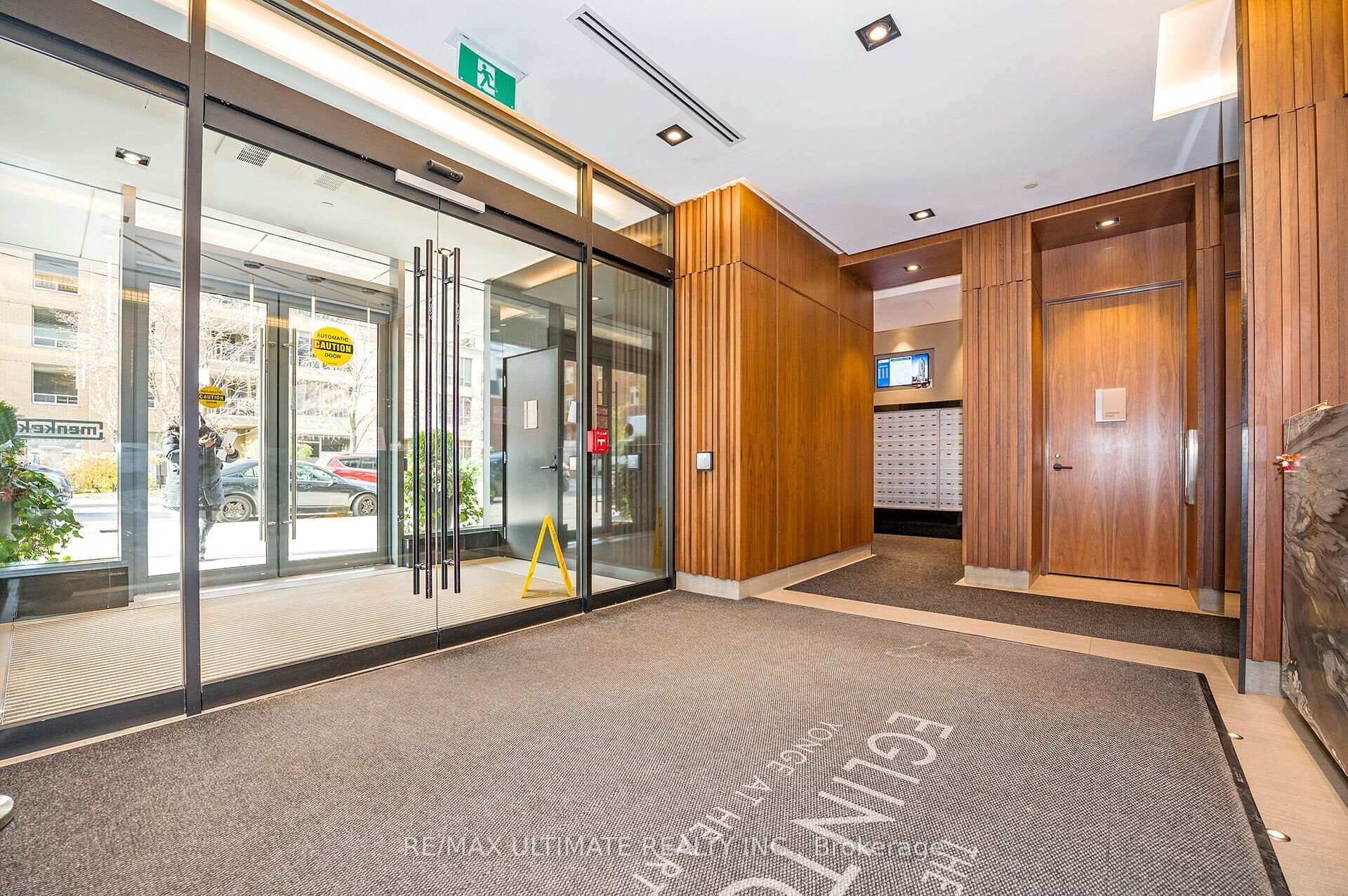 125 Redpath Avenue Unit 2512 photo 4